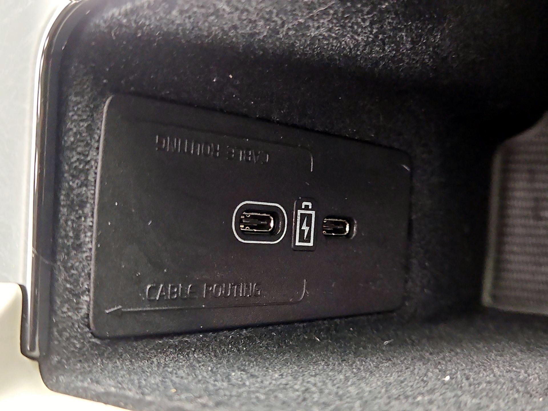 Thumbnail: 2023 Volvo XC60 - 19