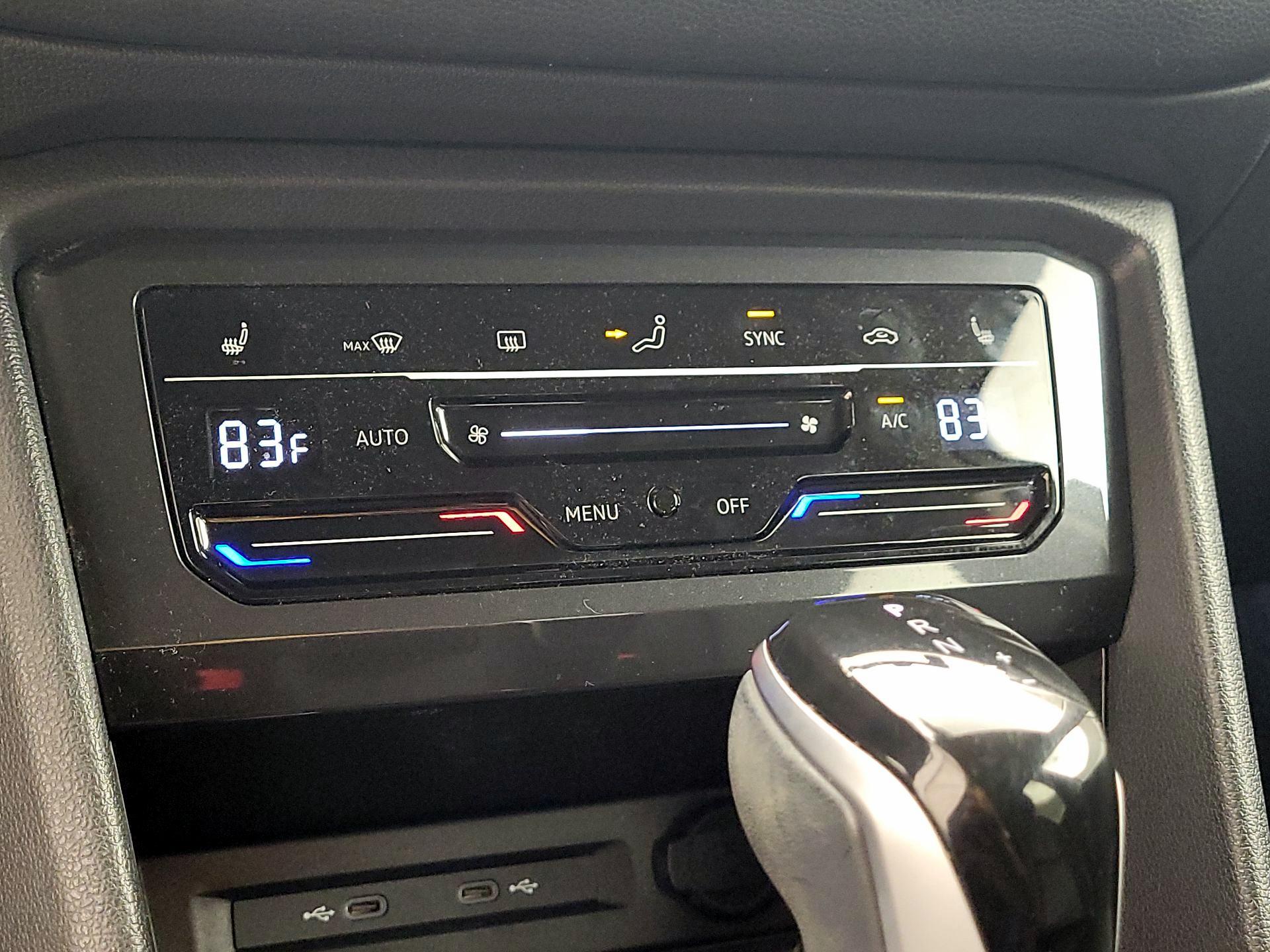 Thumbnail: 2023 Volkswagen Tiguan - 16