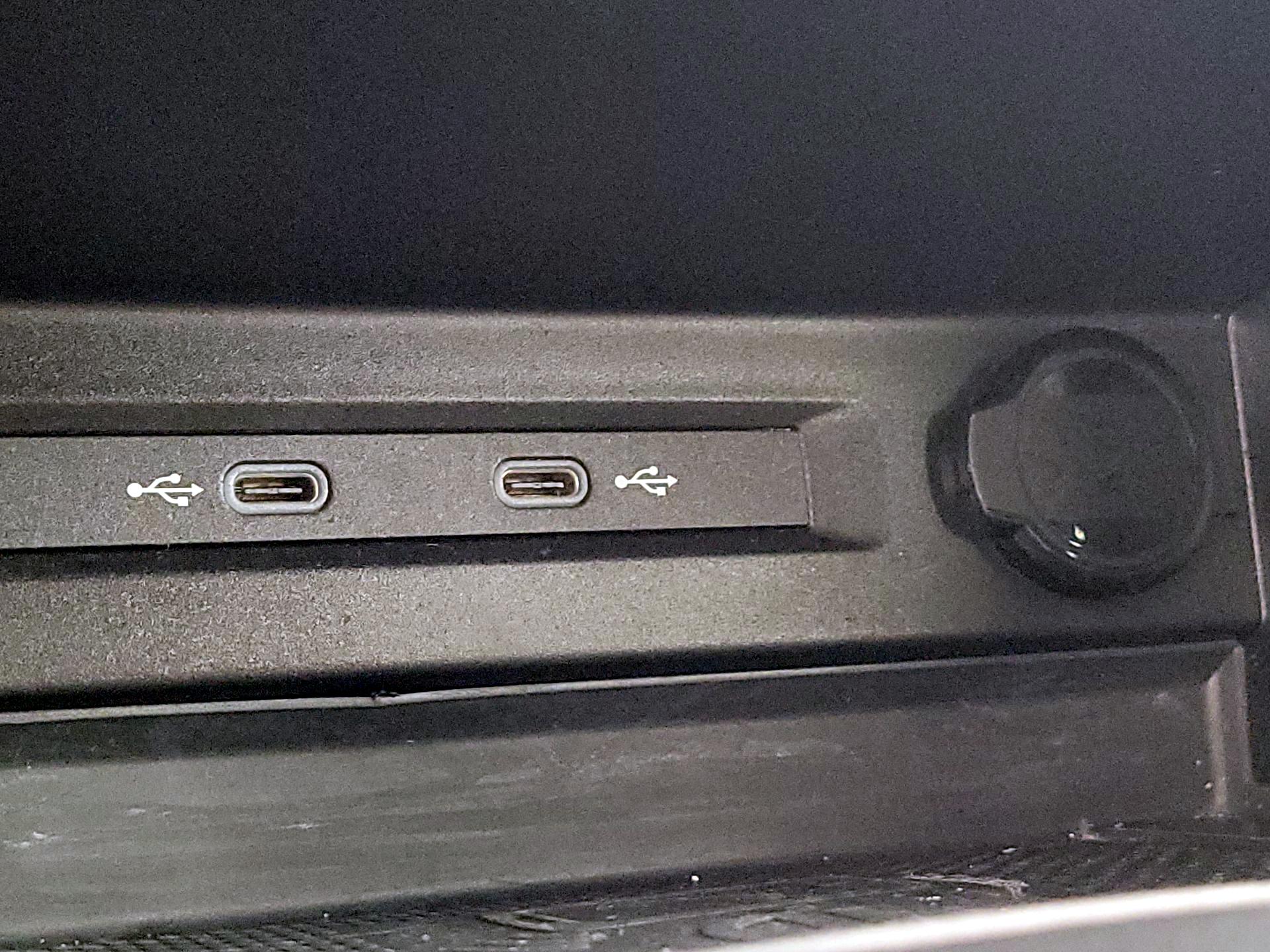 Thumbnail: 2023 Volkswagen Tiguan - 18