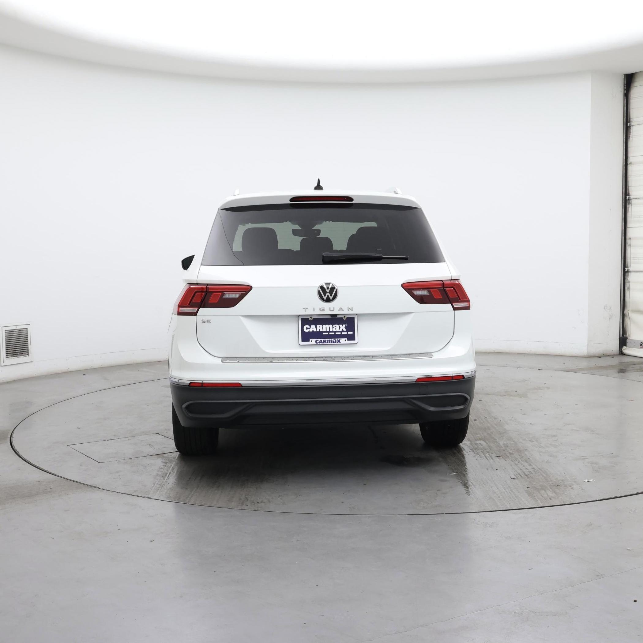 Thumbnail: 2023 Volkswagen Tiguan - 6