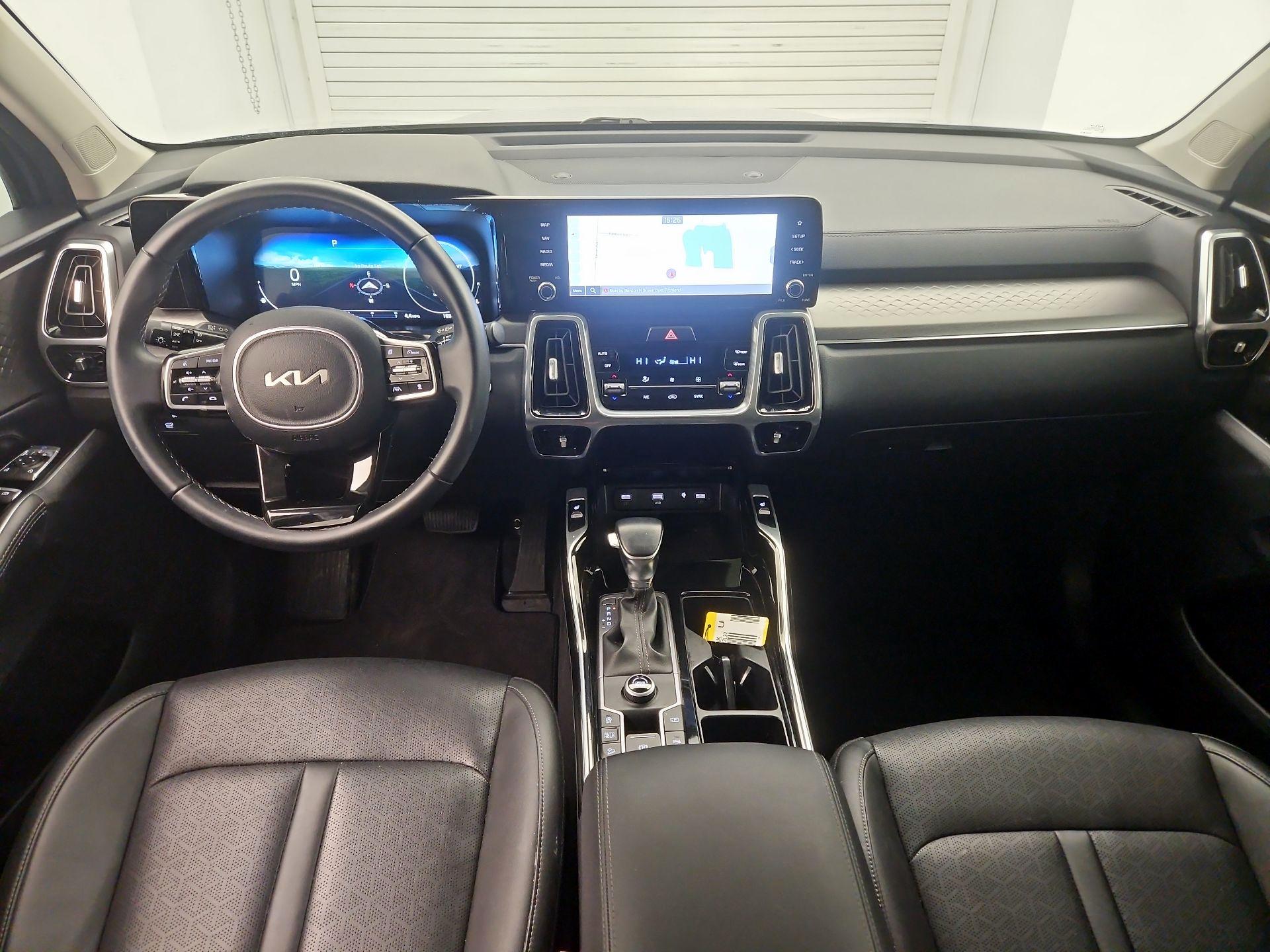 Thumbnail: 2023 Kia Sorento - 9