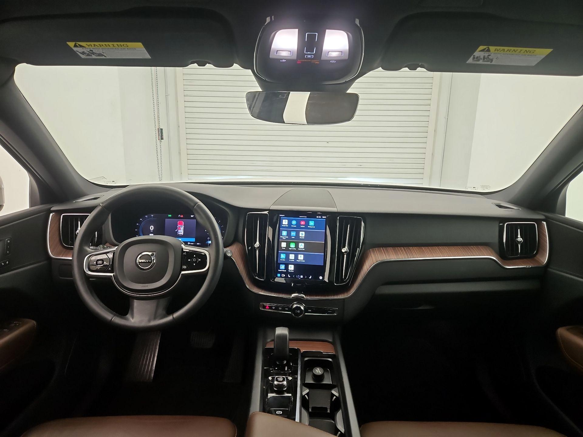 Thumbnail: 2023 Volvo XC60 - 9