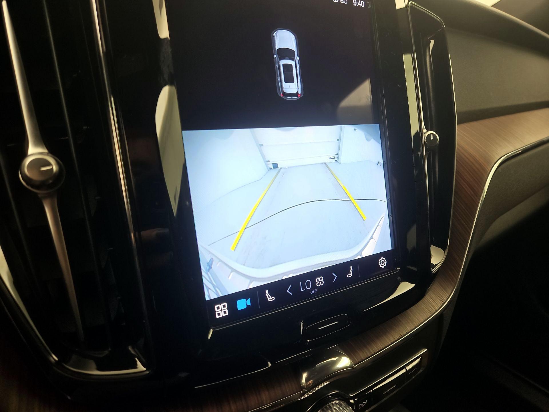 Thumbnail: 2023 Volvo XC60 - 14