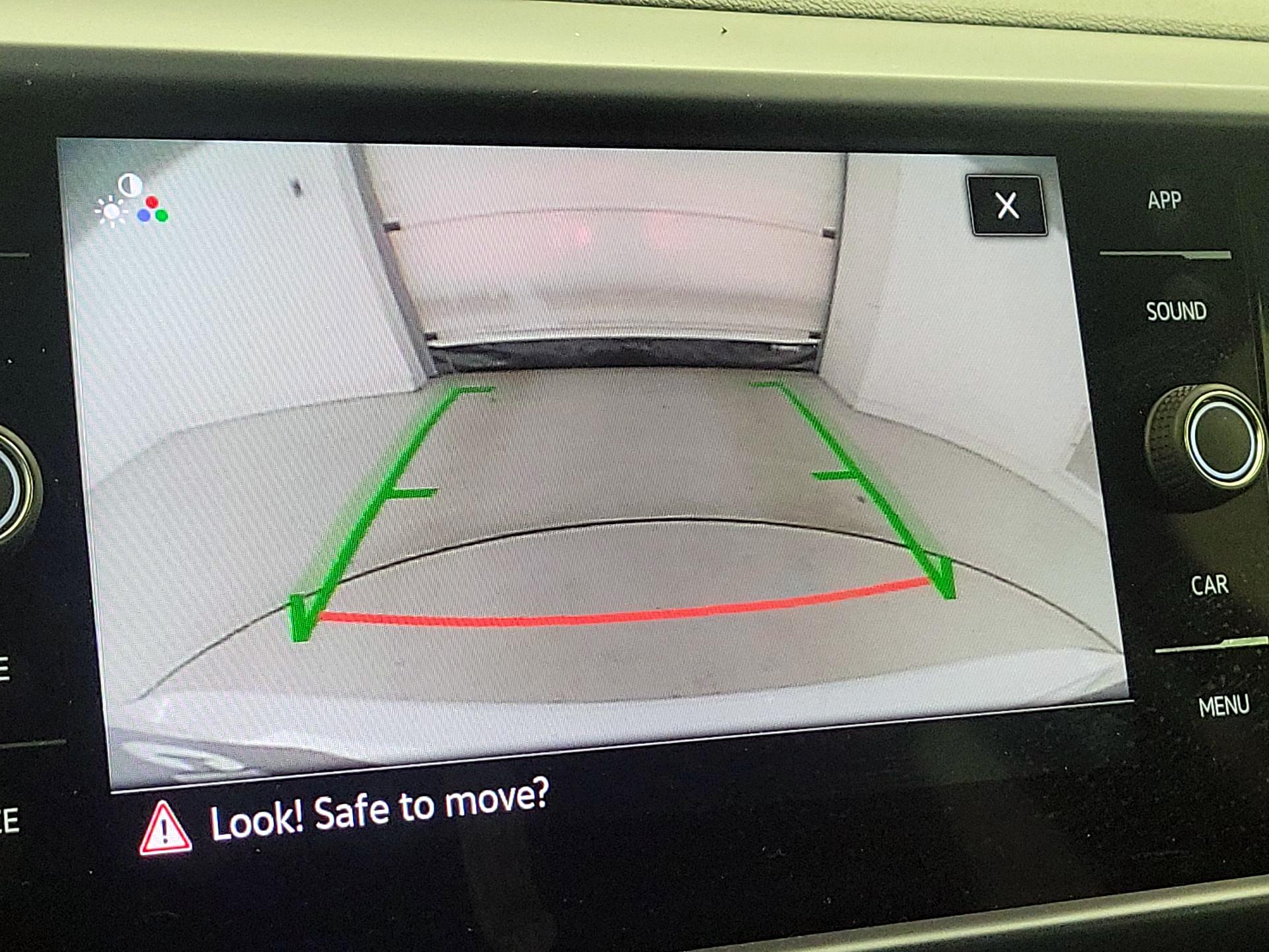 Thumbnail: 2022 Volkswagen Taos - 14