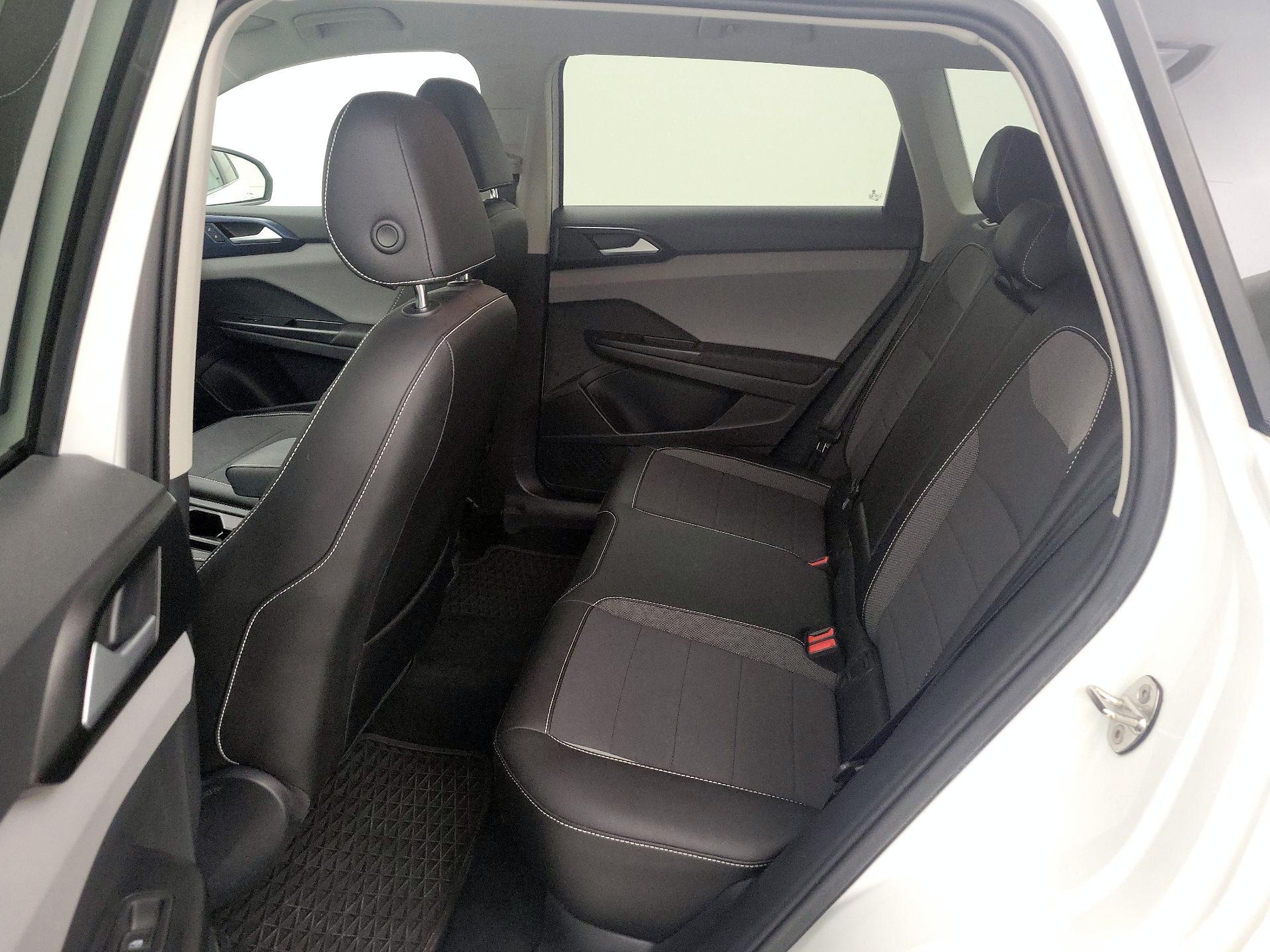 Thumbnail: 2022 Volkswagen Taos - 19