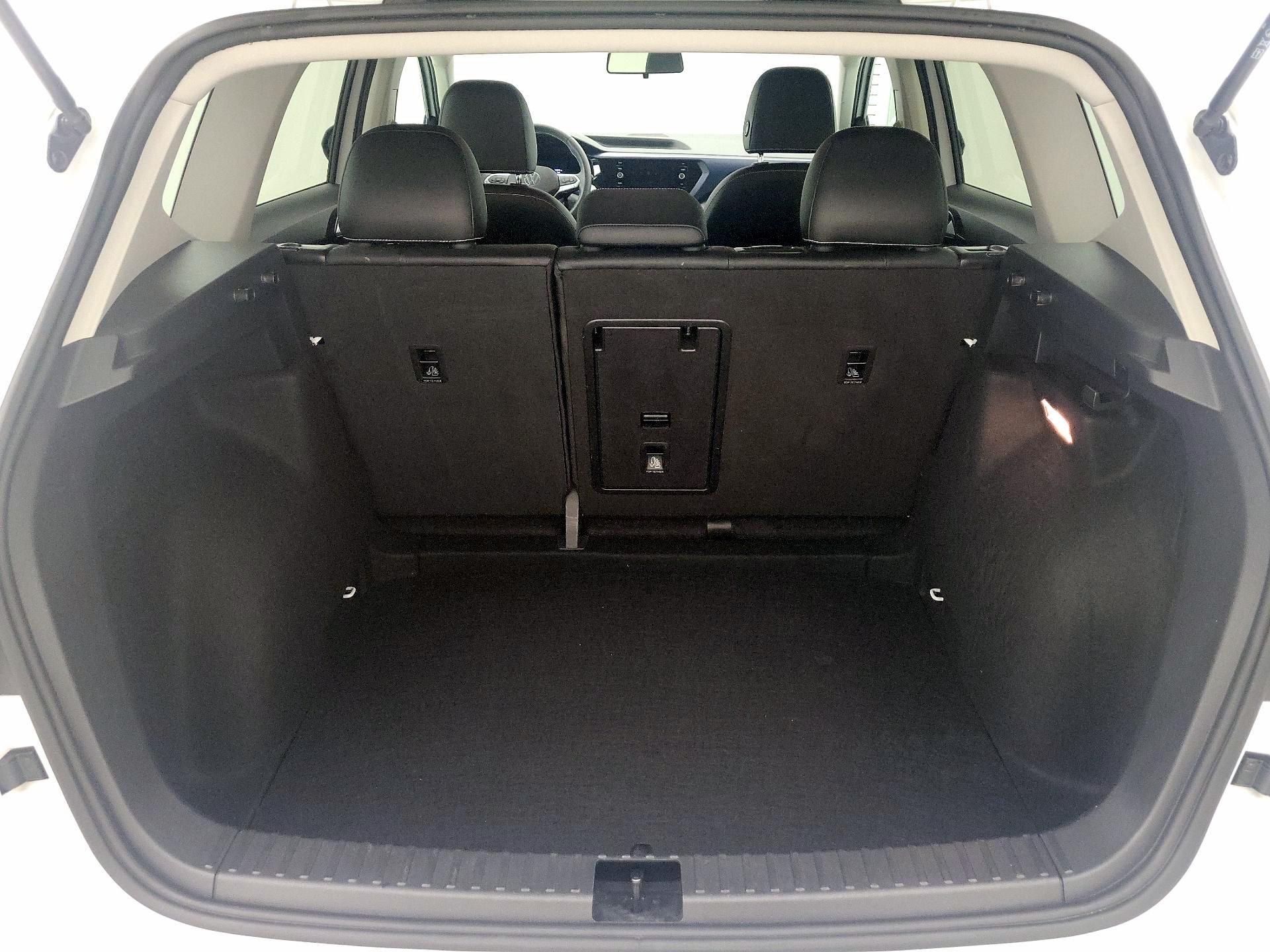 Thumbnail: 2022 Volkswagen Taos - 20