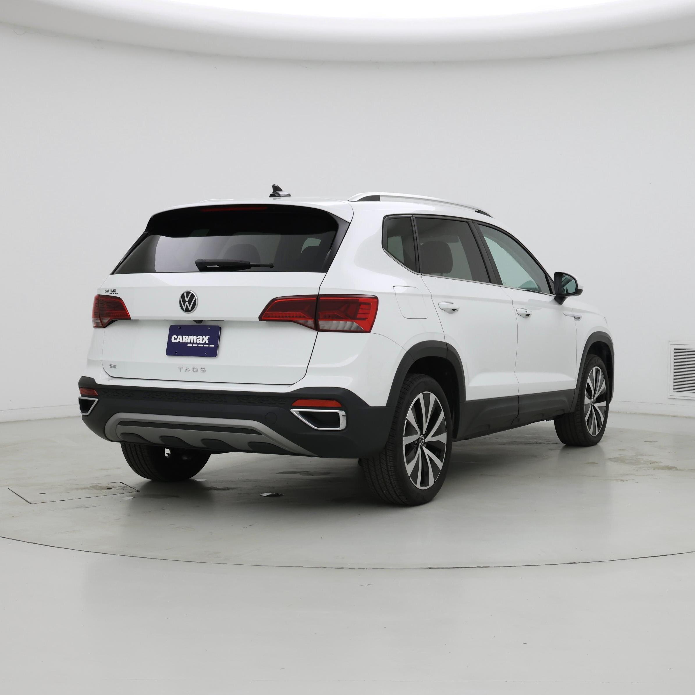 Thumbnail: 2022 Volkswagen Taos - 8