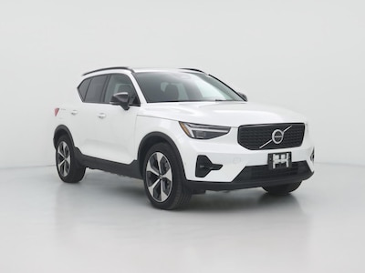 2023 Volvo XC40 B5 Ultimate Dark Theme