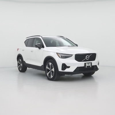 2023 Volvo XC40 B5 Ultimate Dark Theme