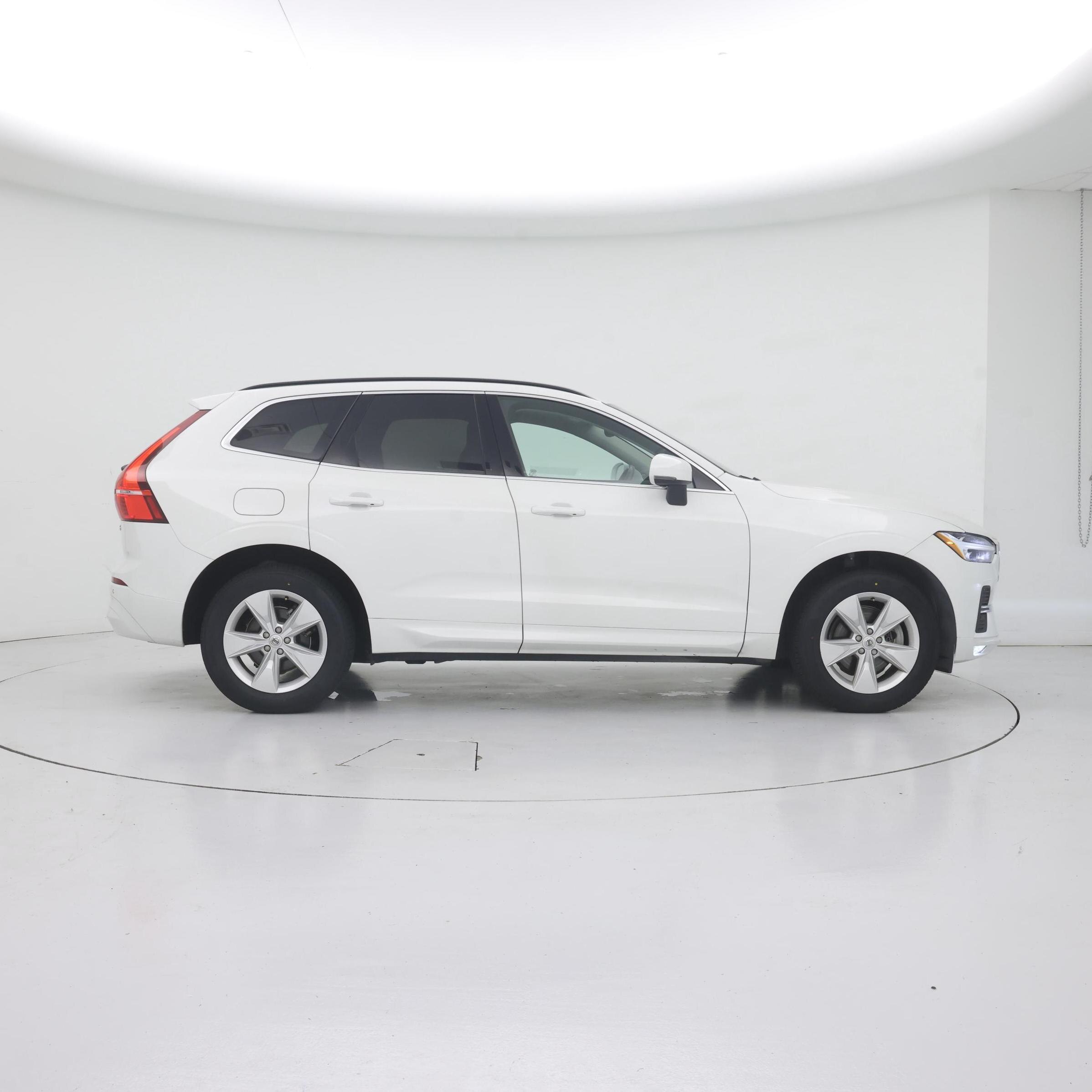 Thumbnail: 2022 Volvo XC60 - 7
