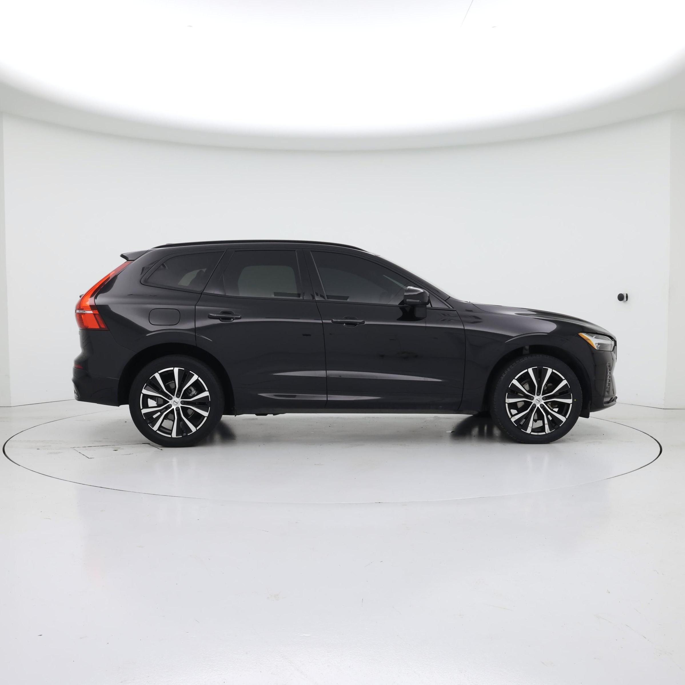 Thumbnail: 2023 Volvo XC60 - 7