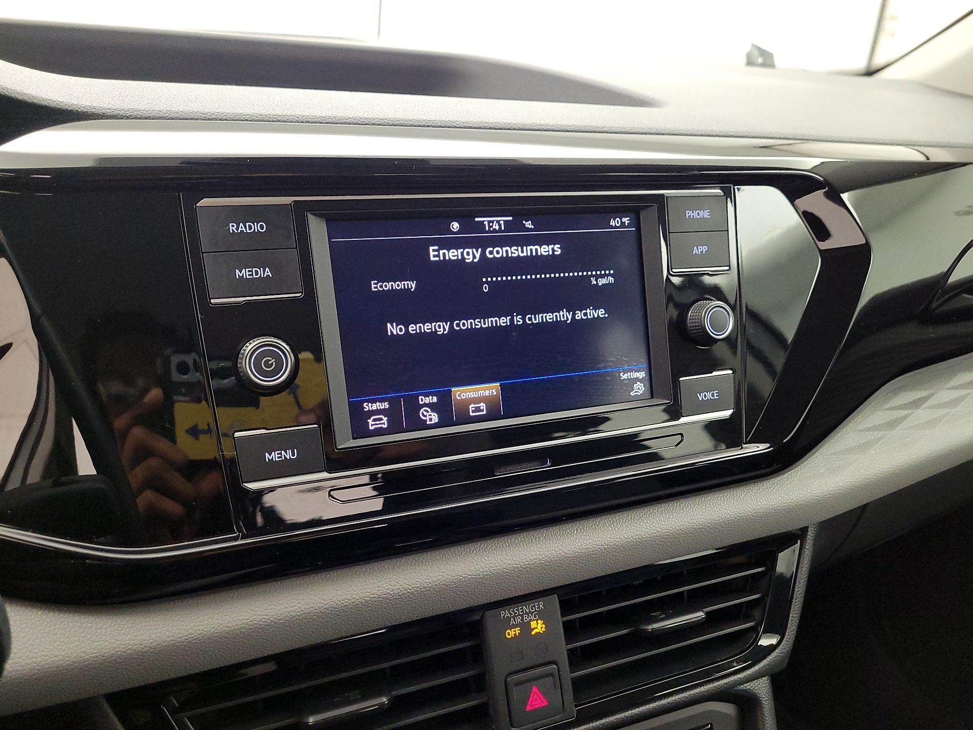 Thumbnail: 2022 Volkswagen Taos - 13