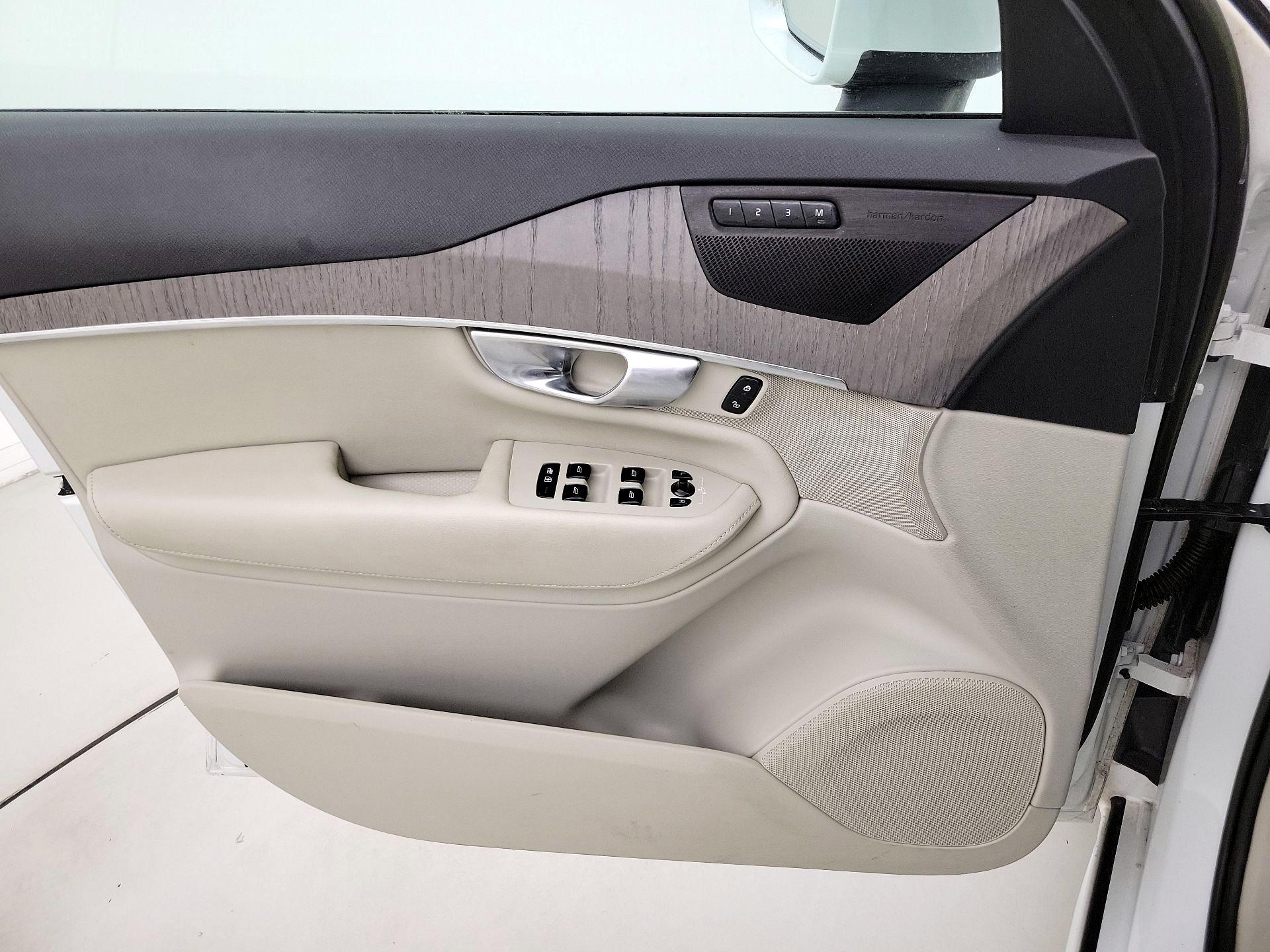 Thumbnail: 2023 Volvo XC90 - 12