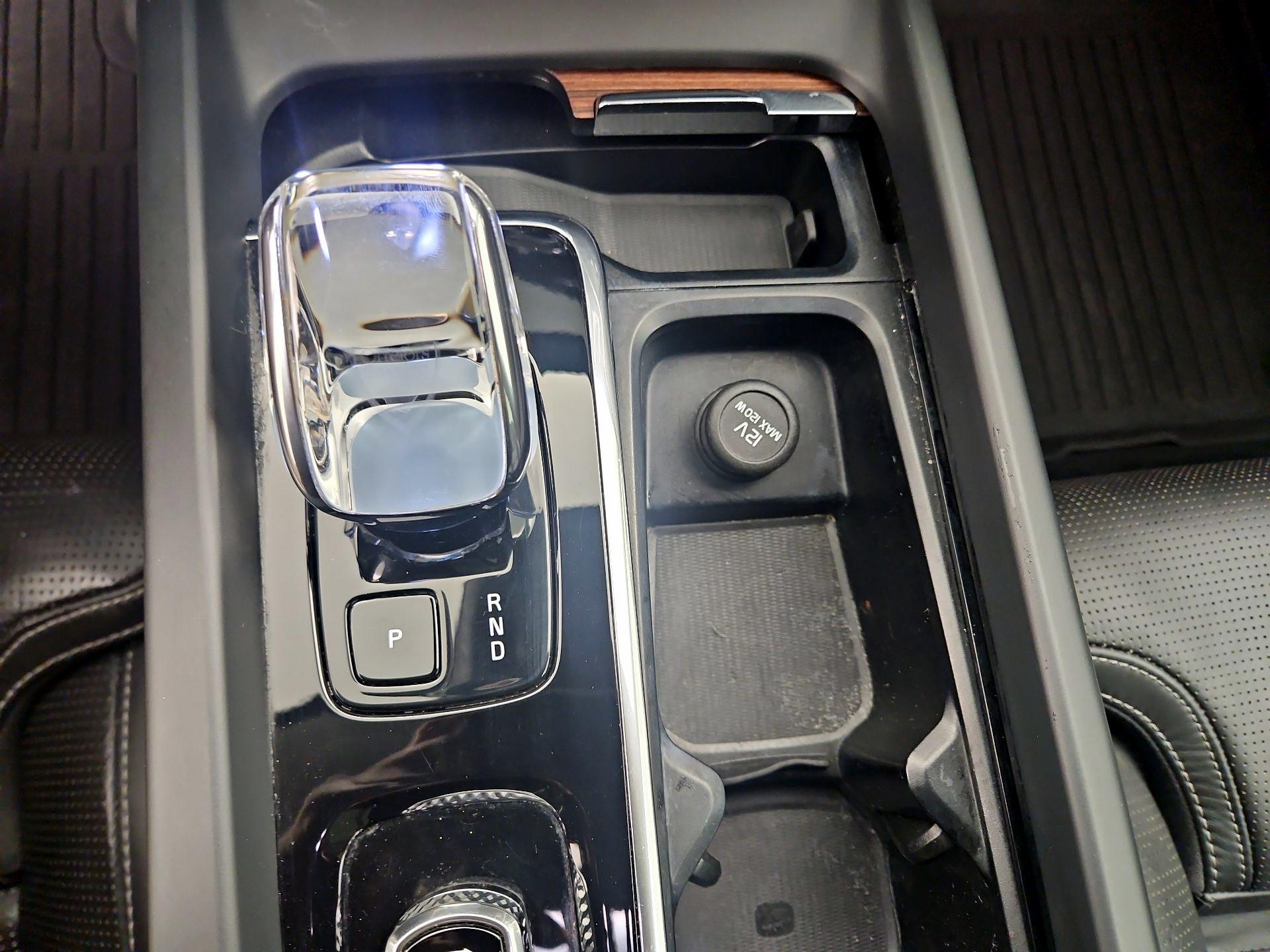 Thumbnail: 2023 Volvo XC60 - 18