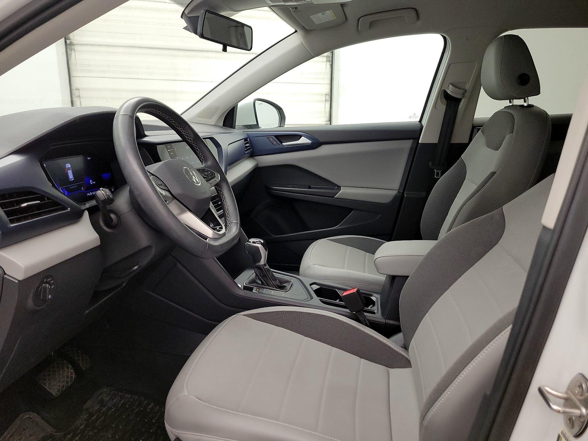 Thumbnail: 2022 Volkswagen Taos - 11