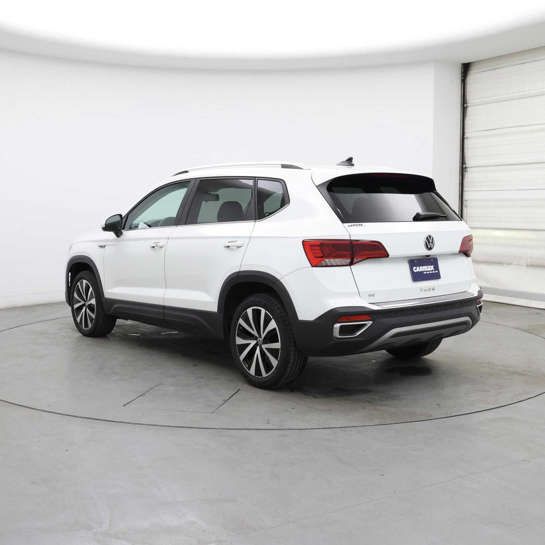 Thumbnail: 2022 Volkswagen Taos - 2