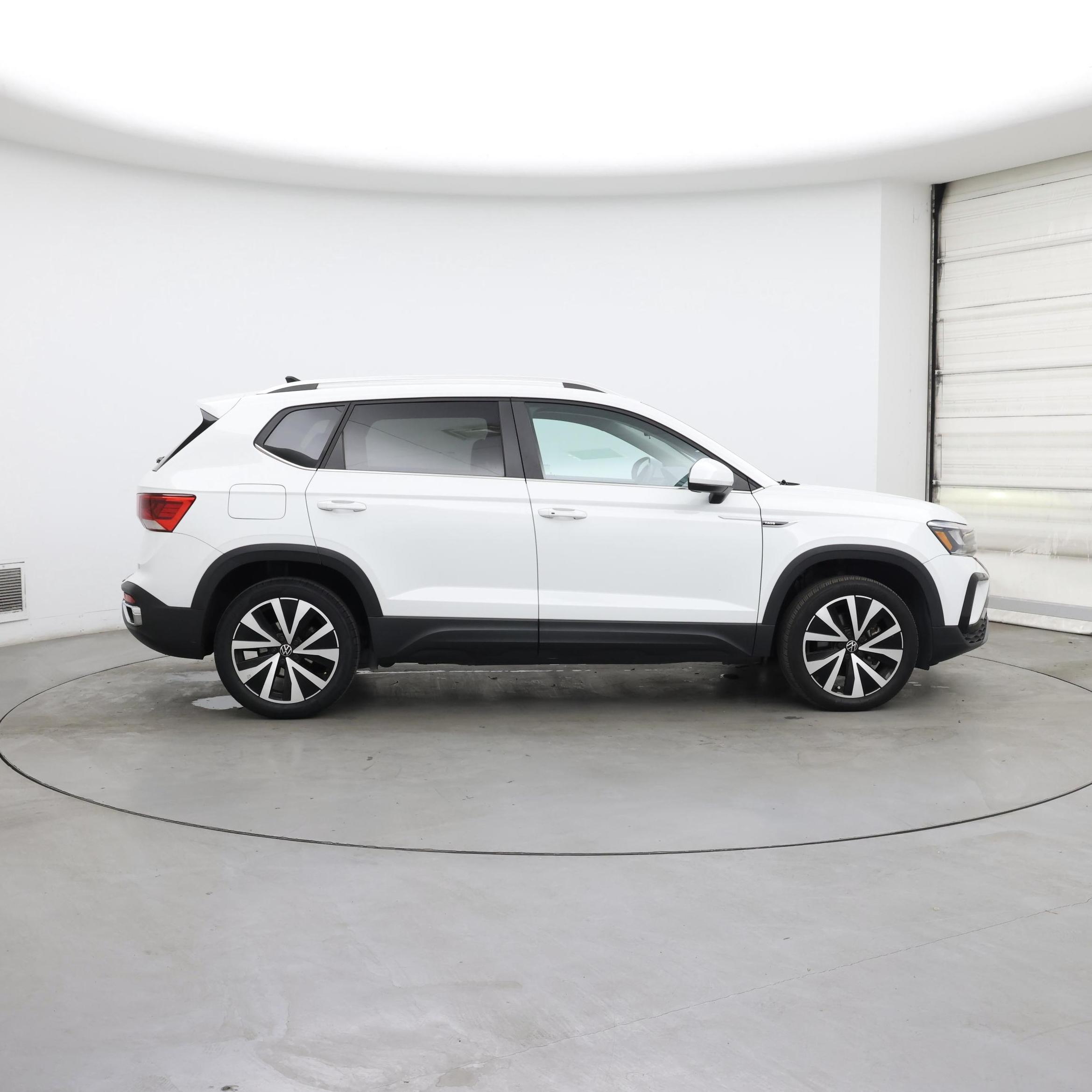 Thumbnail: 2022 Volkswagen Taos - 7