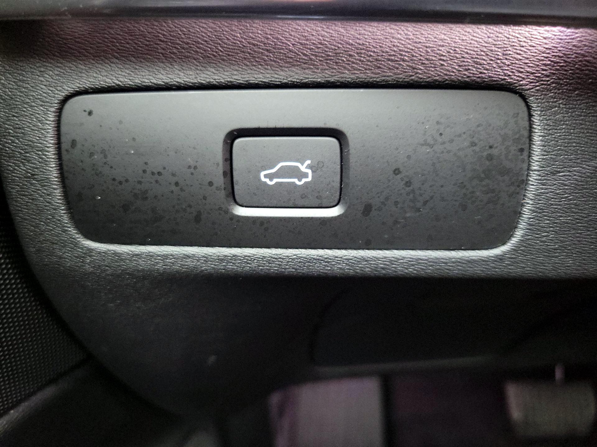 Thumbnail: 2024 Volvo XC90 - 13