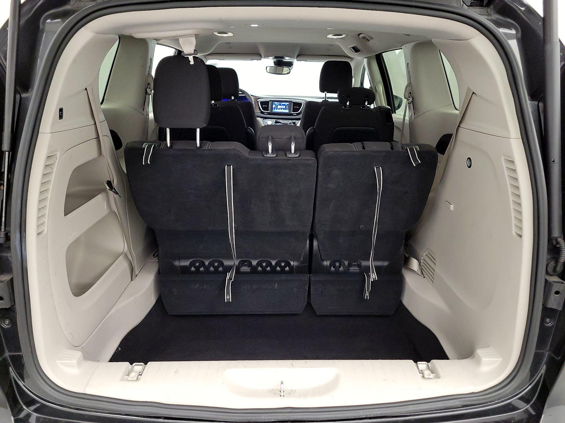 Thumbnail: 2023 Chrysler Voyager - 16