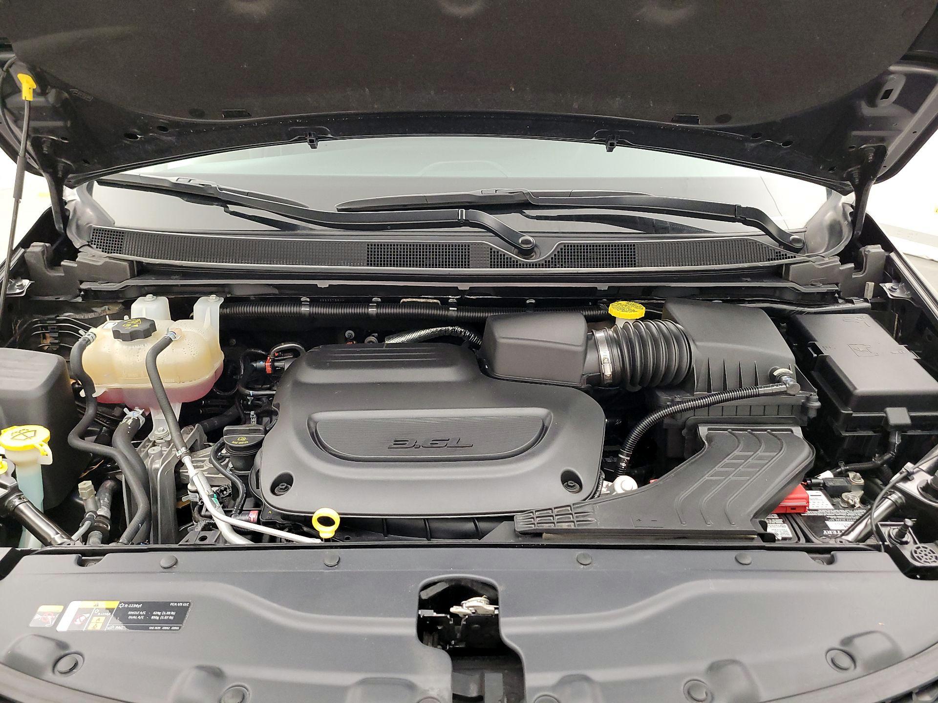 Thumbnail: 2023 Chrysler Voyager - 17