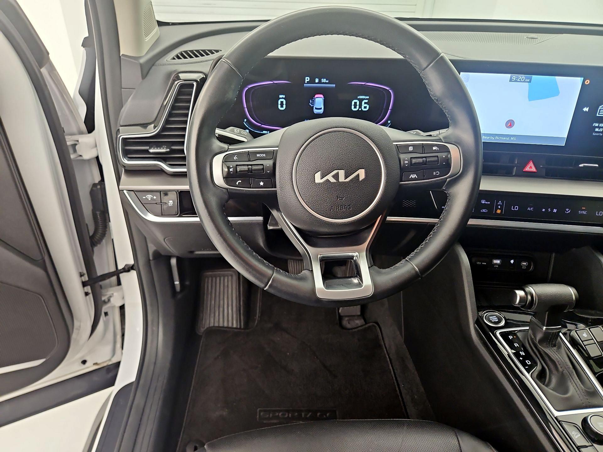 Thumbnail: 2023 Kia Sportage - 10