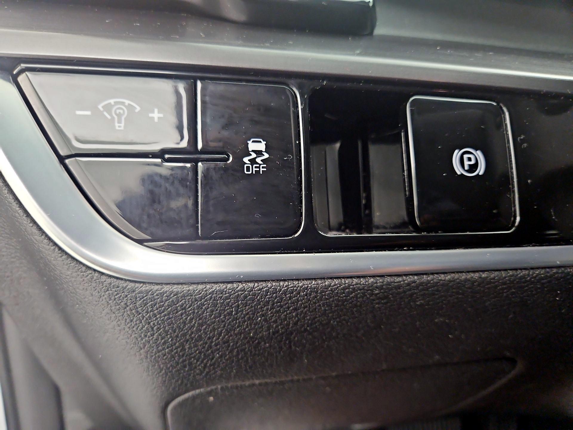 Thumbnail: 2023 Kia Sportage - 13