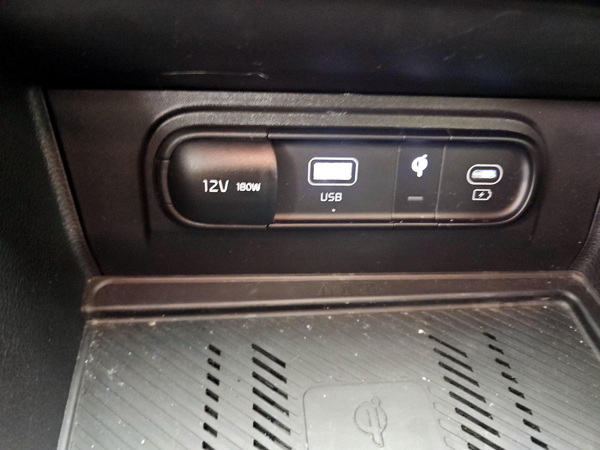 Thumbnail: 2023 Kia Sportage - 19