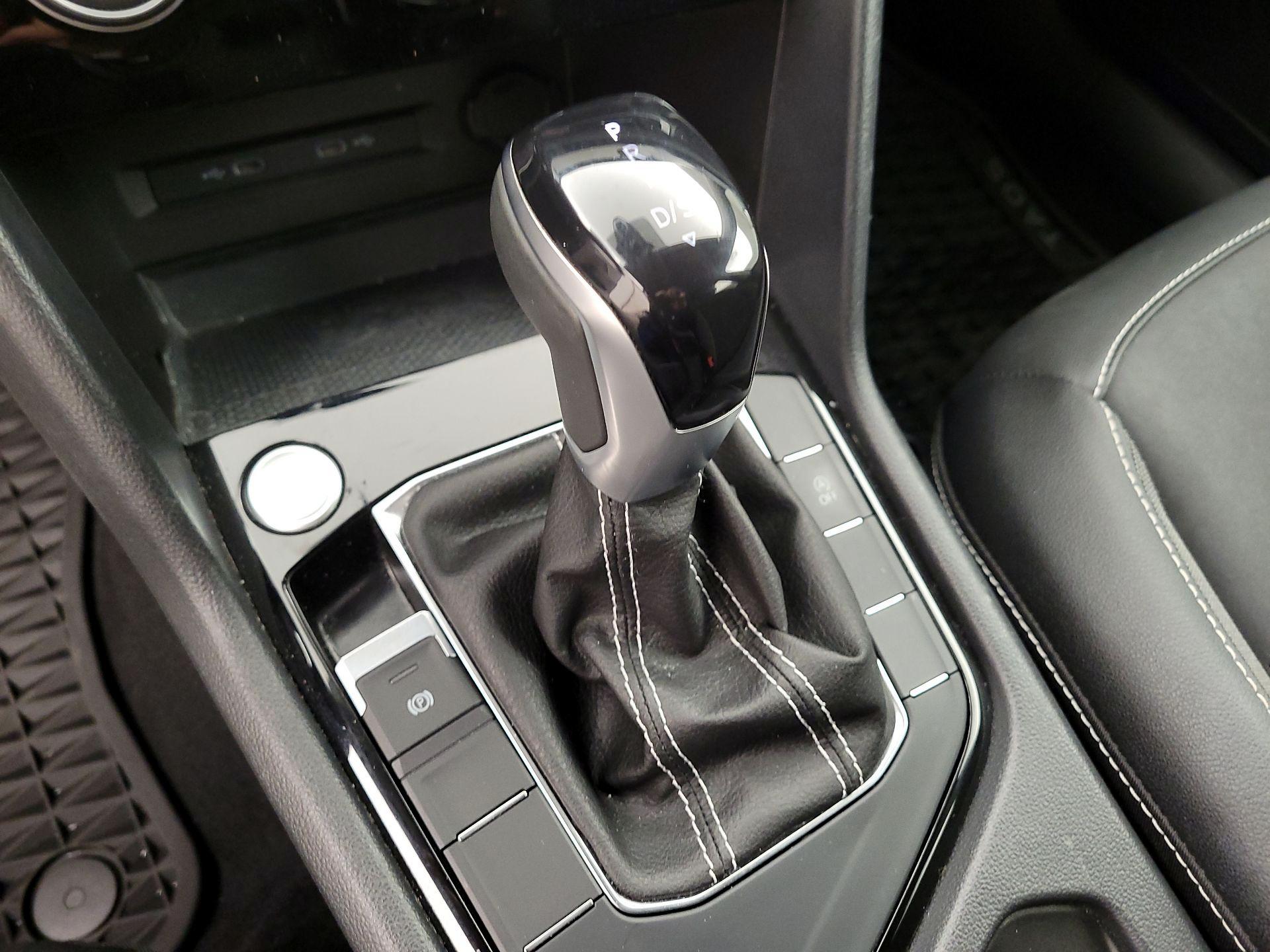 Thumbnail: 2023 Volkswagen Taos - 17