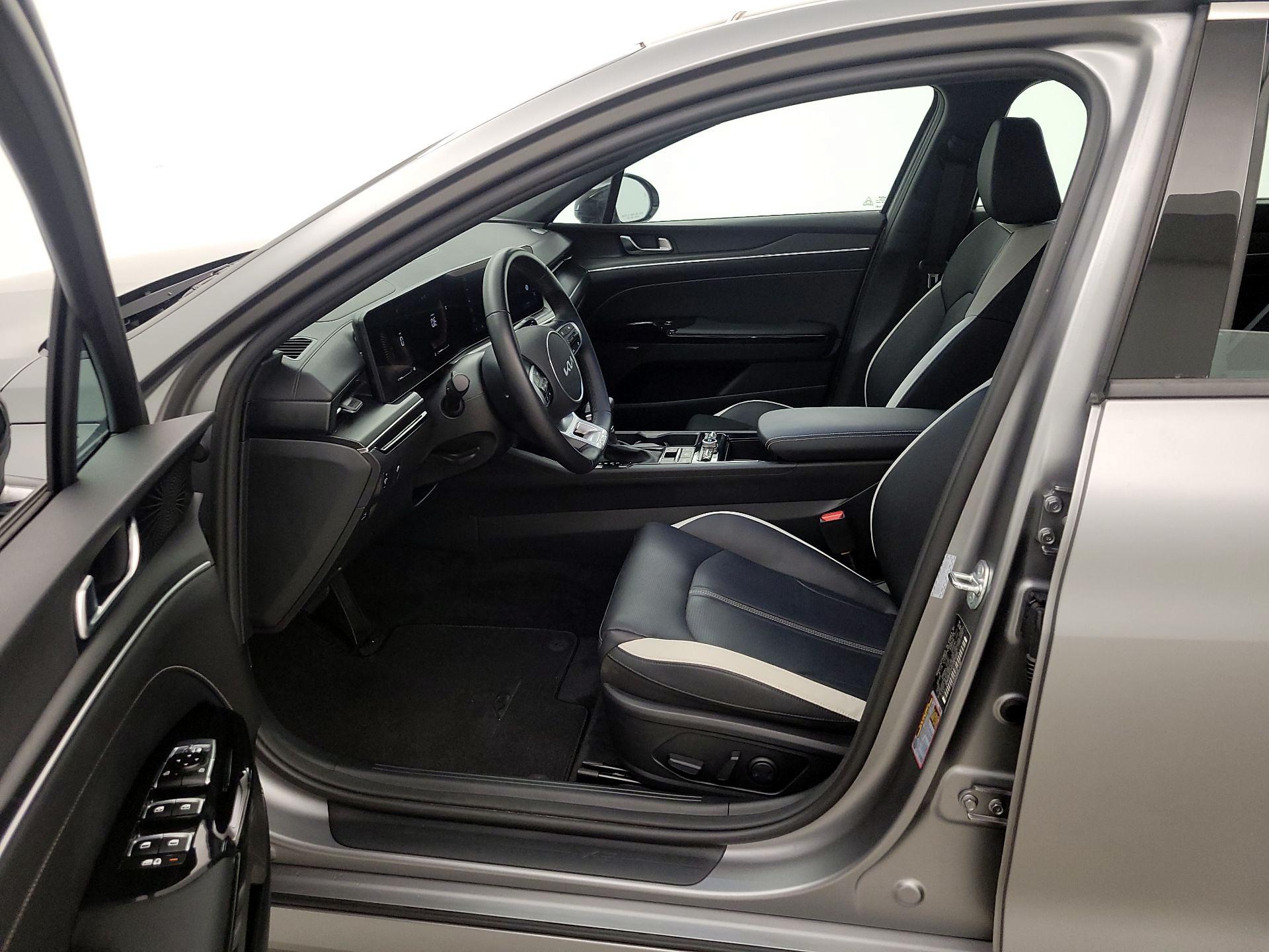 Thumbnail: 2025 Kia K5 - 11