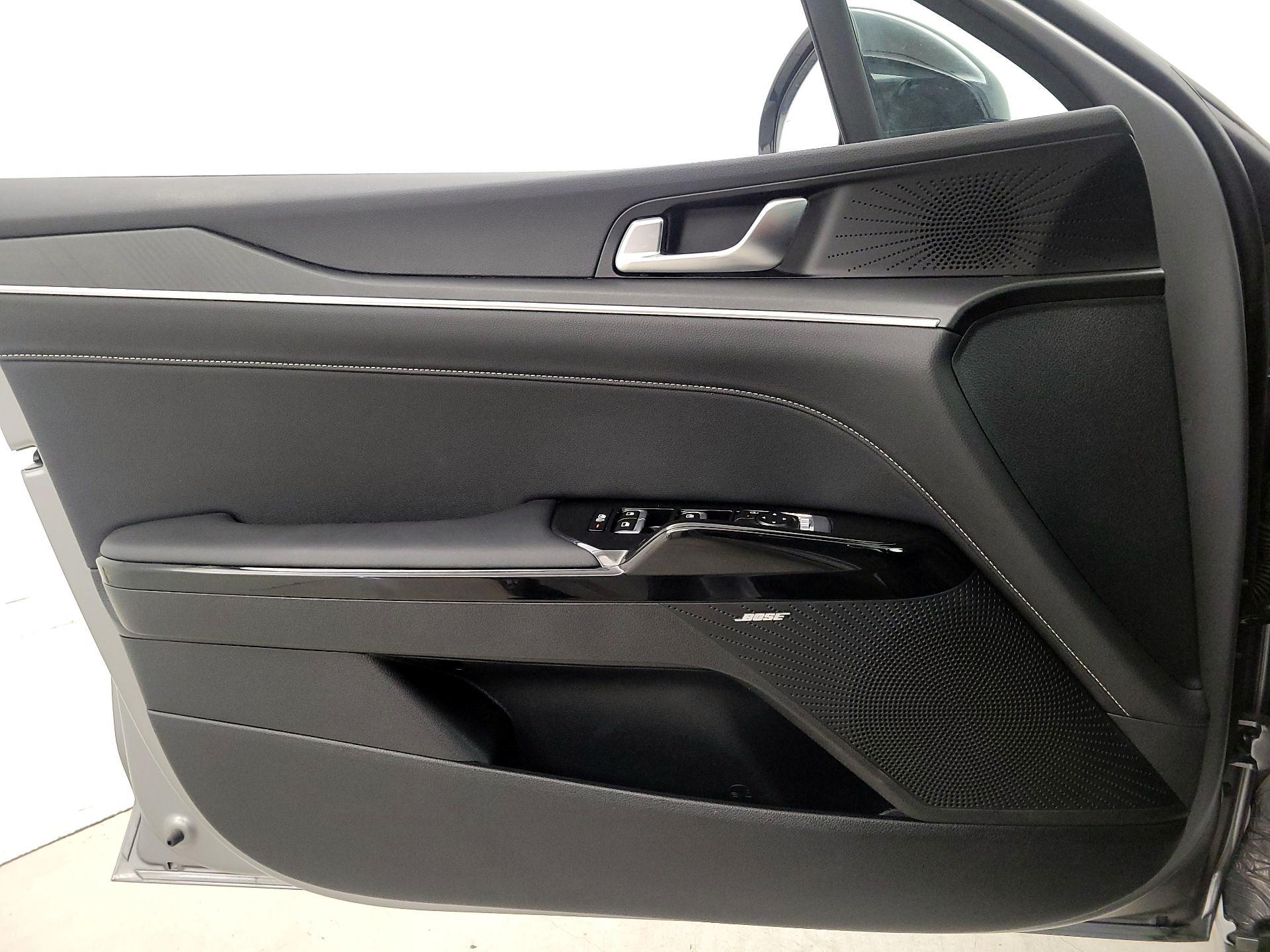 Thumbnail: 2025 Kia K5 - 12