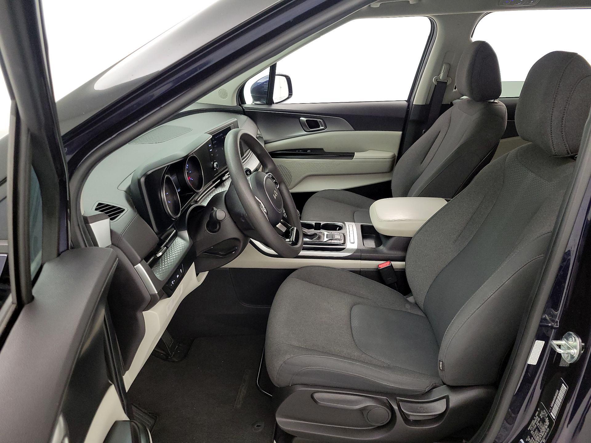 Thumbnail: 2024 Kia Carnival - 11