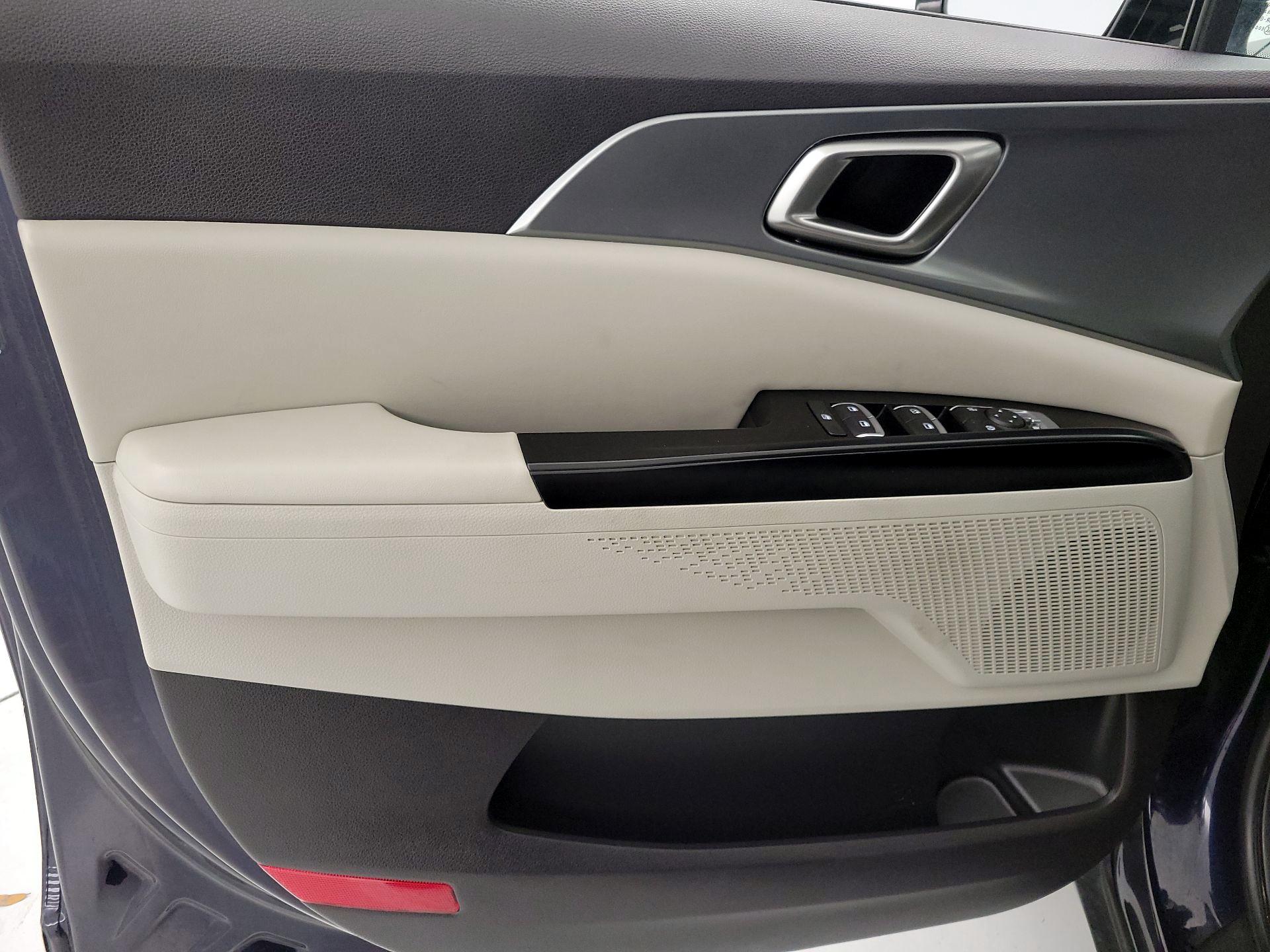 Thumbnail: 2024 Kia Carnival - 12