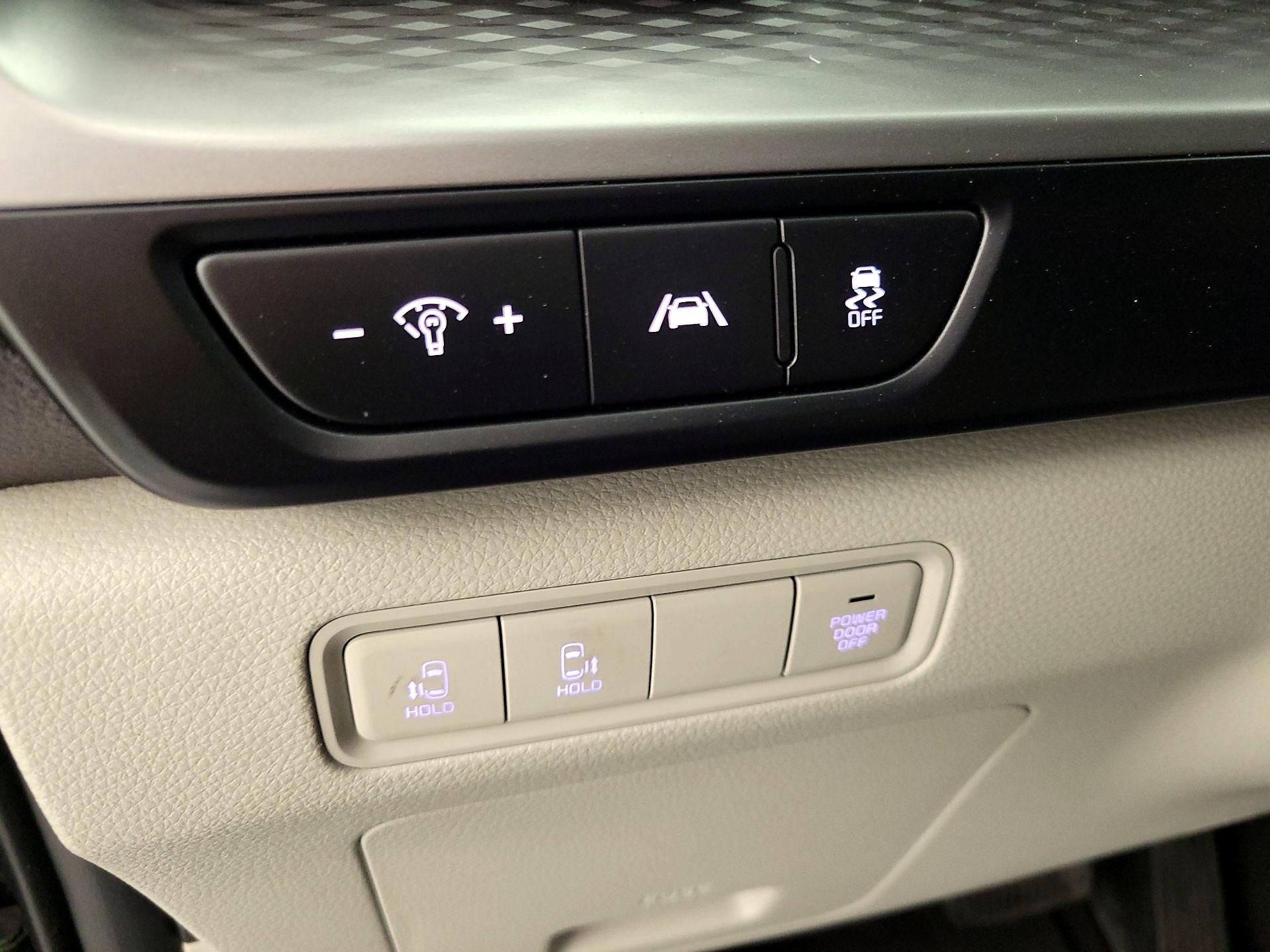 Thumbnail: 2024 Kia Carnival - 13