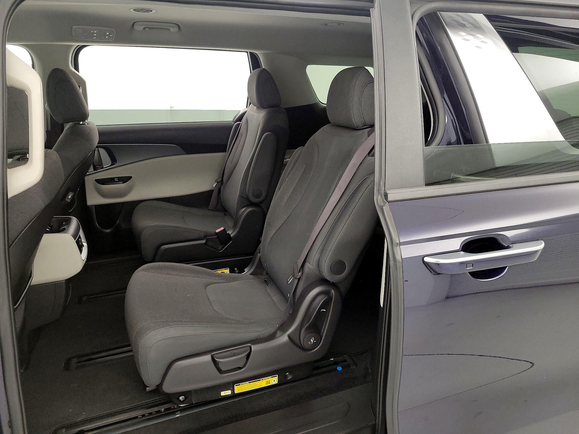 Thumbnail: 2024 Kia Carnival - 19