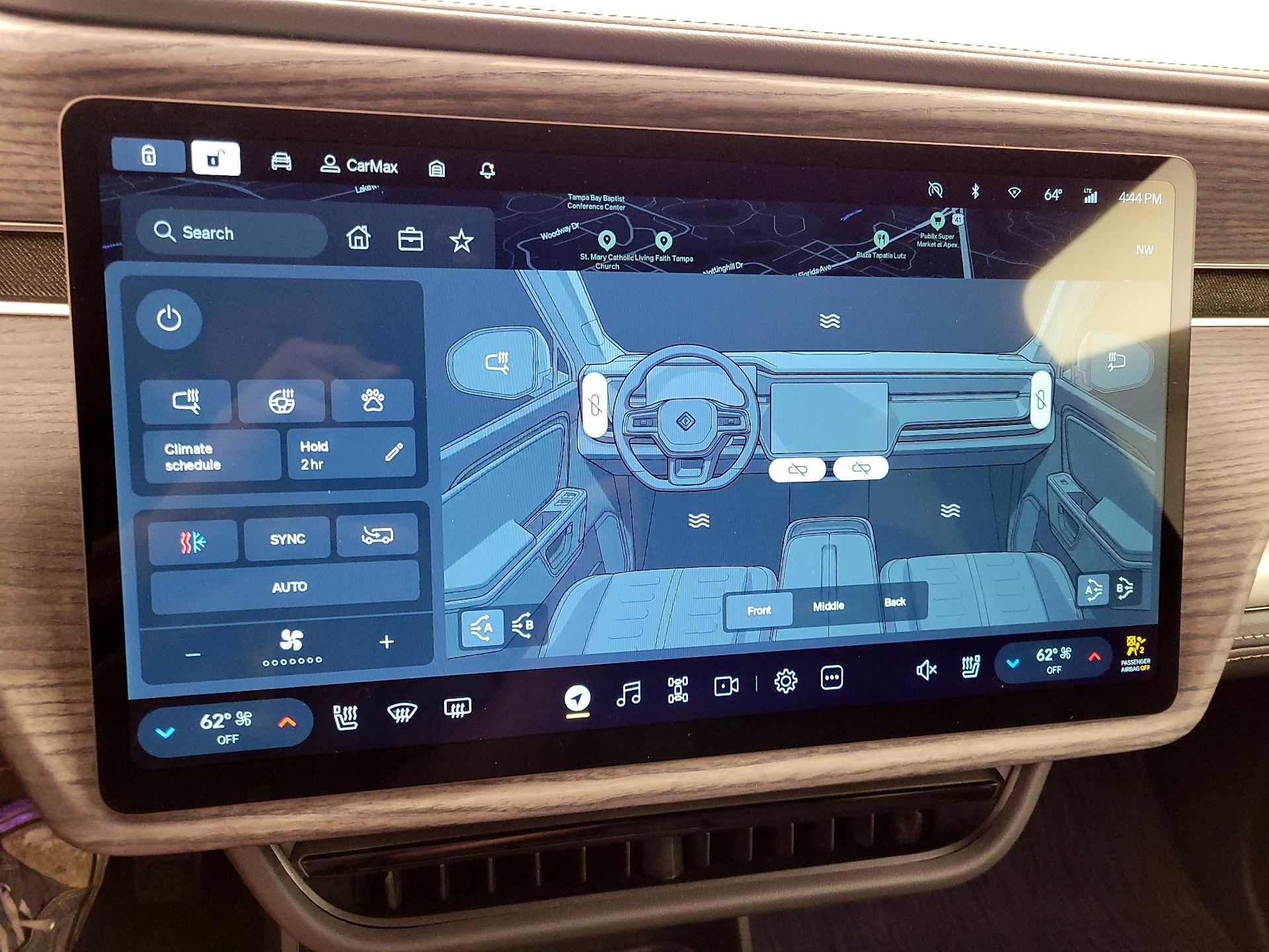 Thumbnail: 2026 Rivian R1S - 16