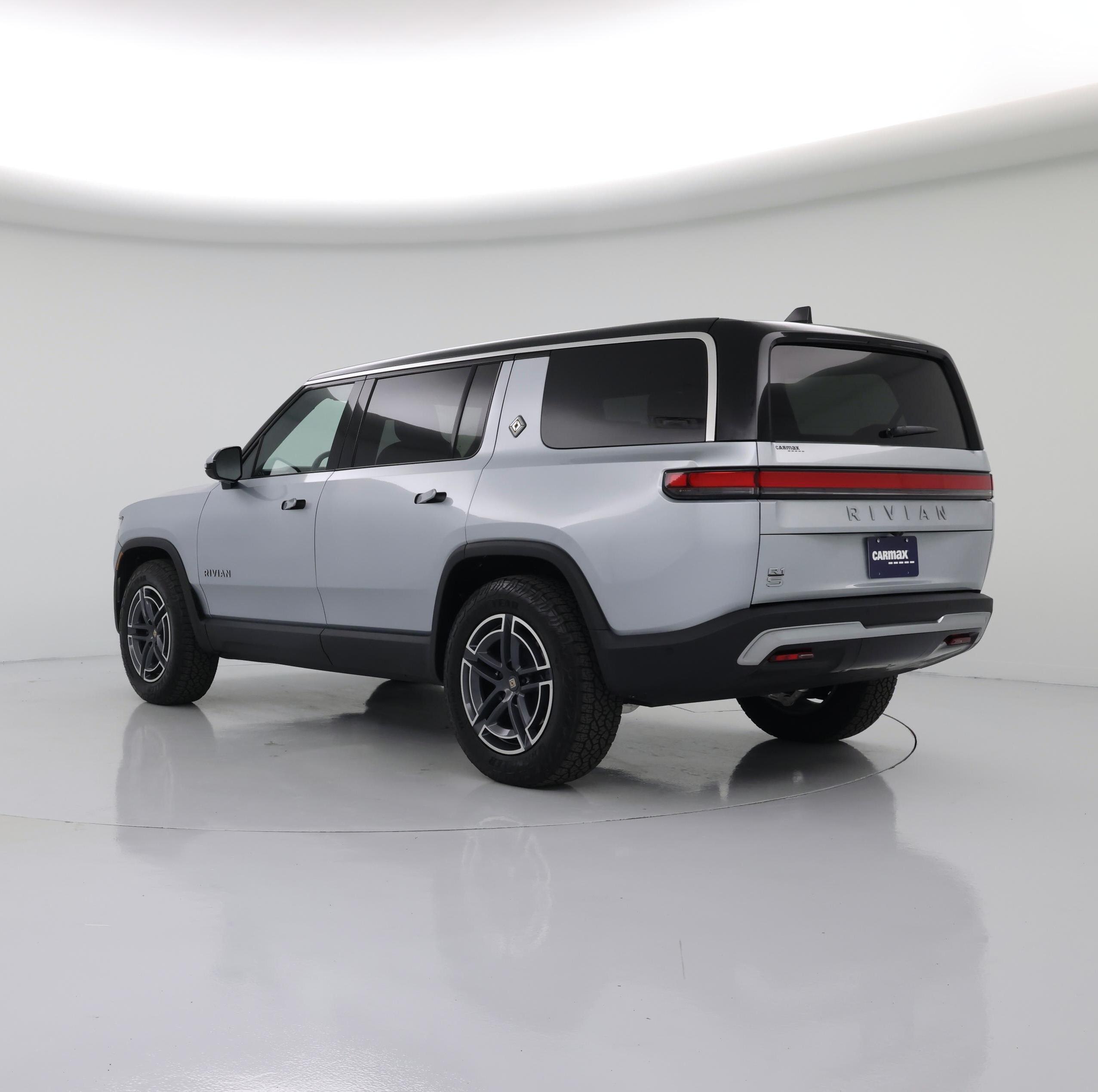 Thumbnail: 2026 Rivian R1S - 2