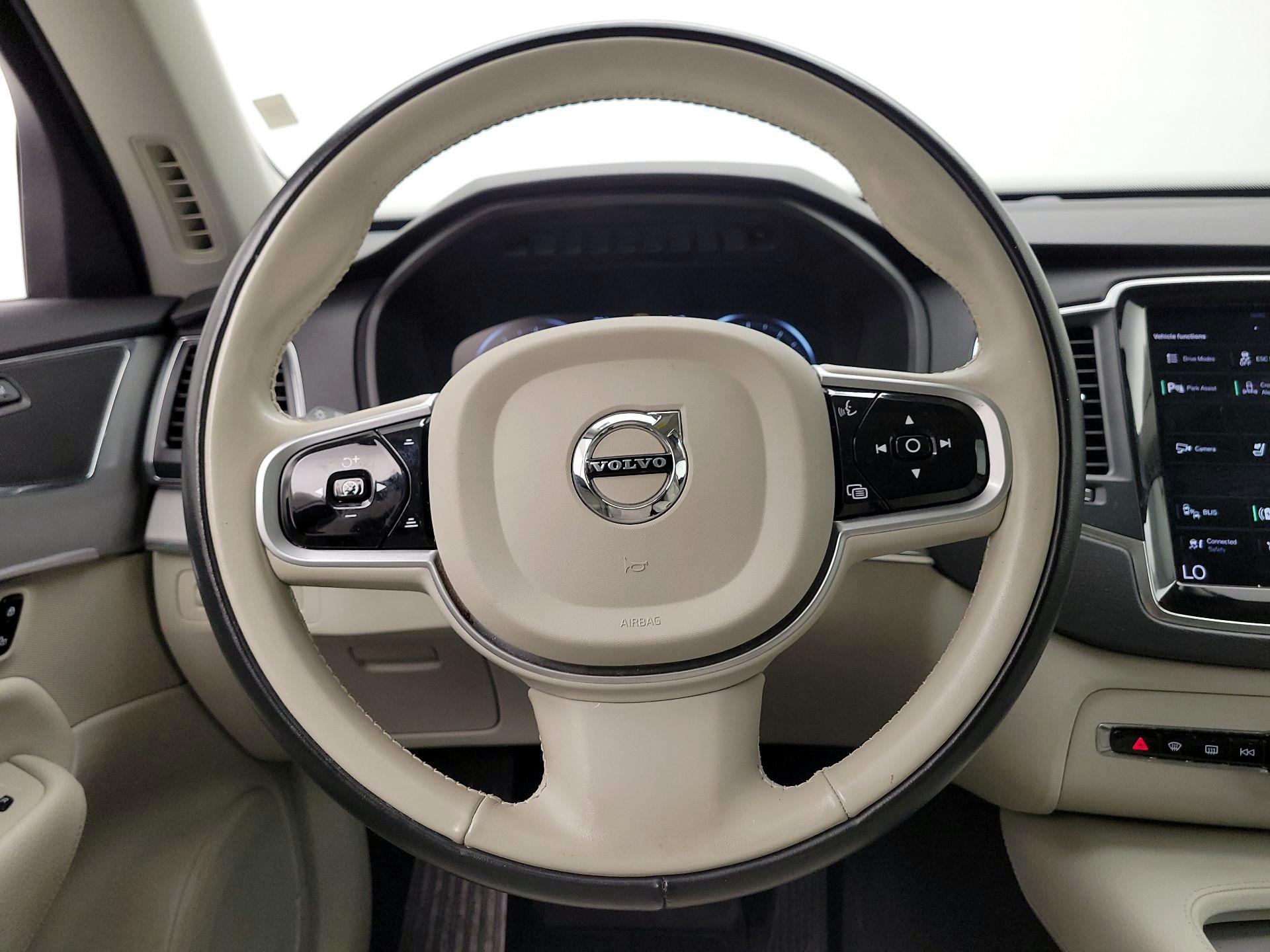 Thumbnail: 2022 Volvo XC90 - 10