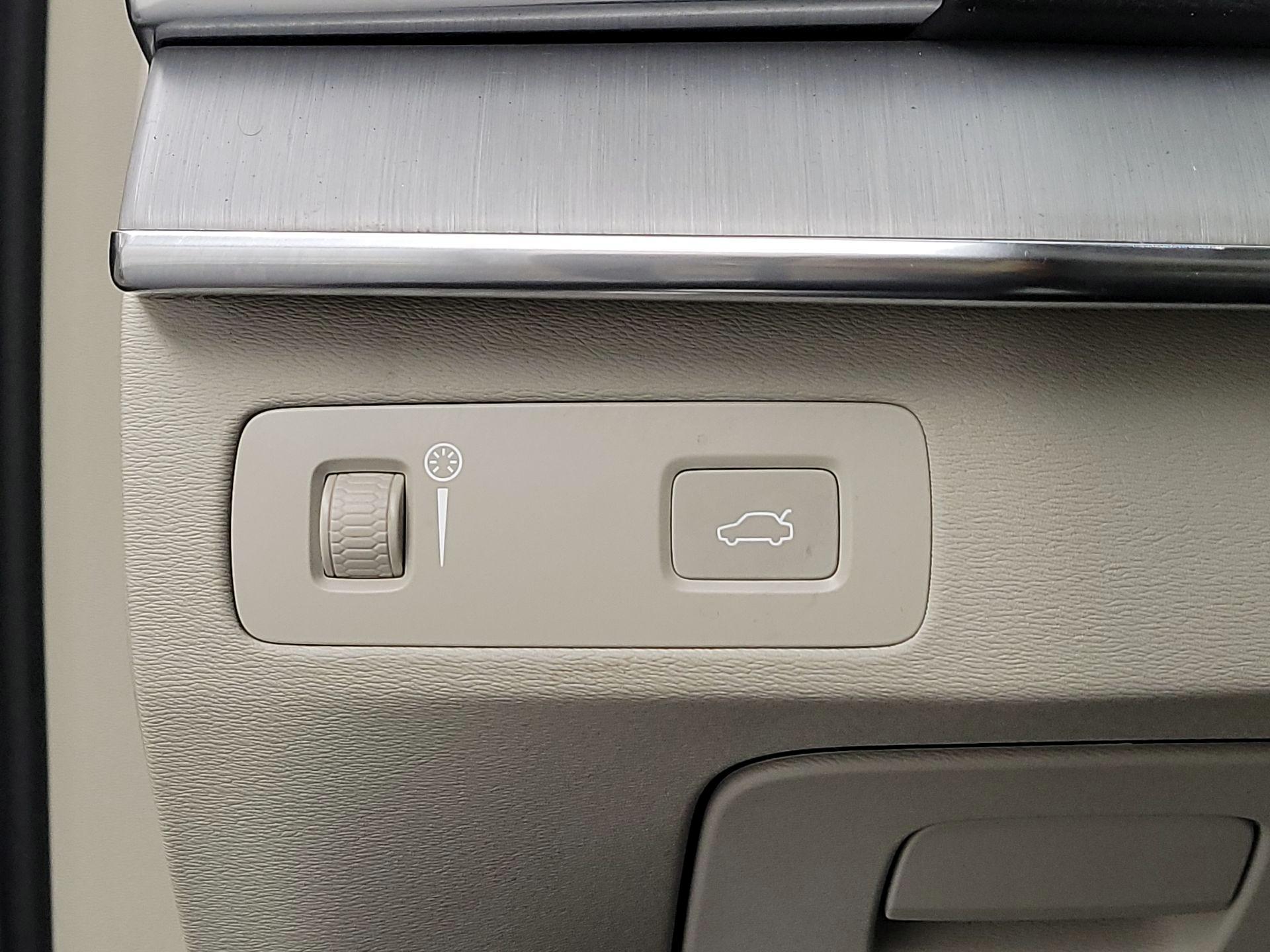 Thumbnail: 2022 Volvo XC90 - 13