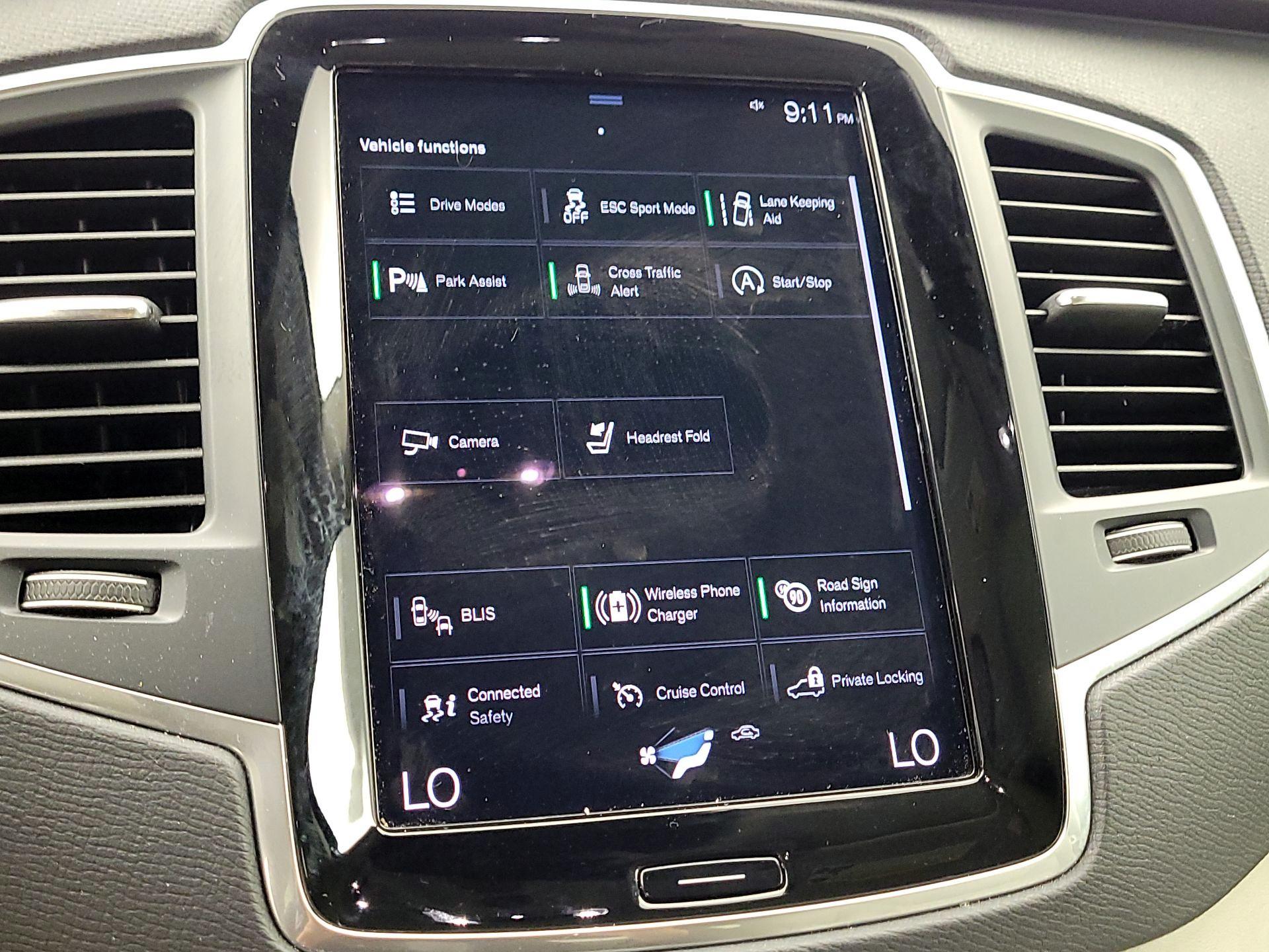 Thumbnail: 2022 Volvo XC90 - 15