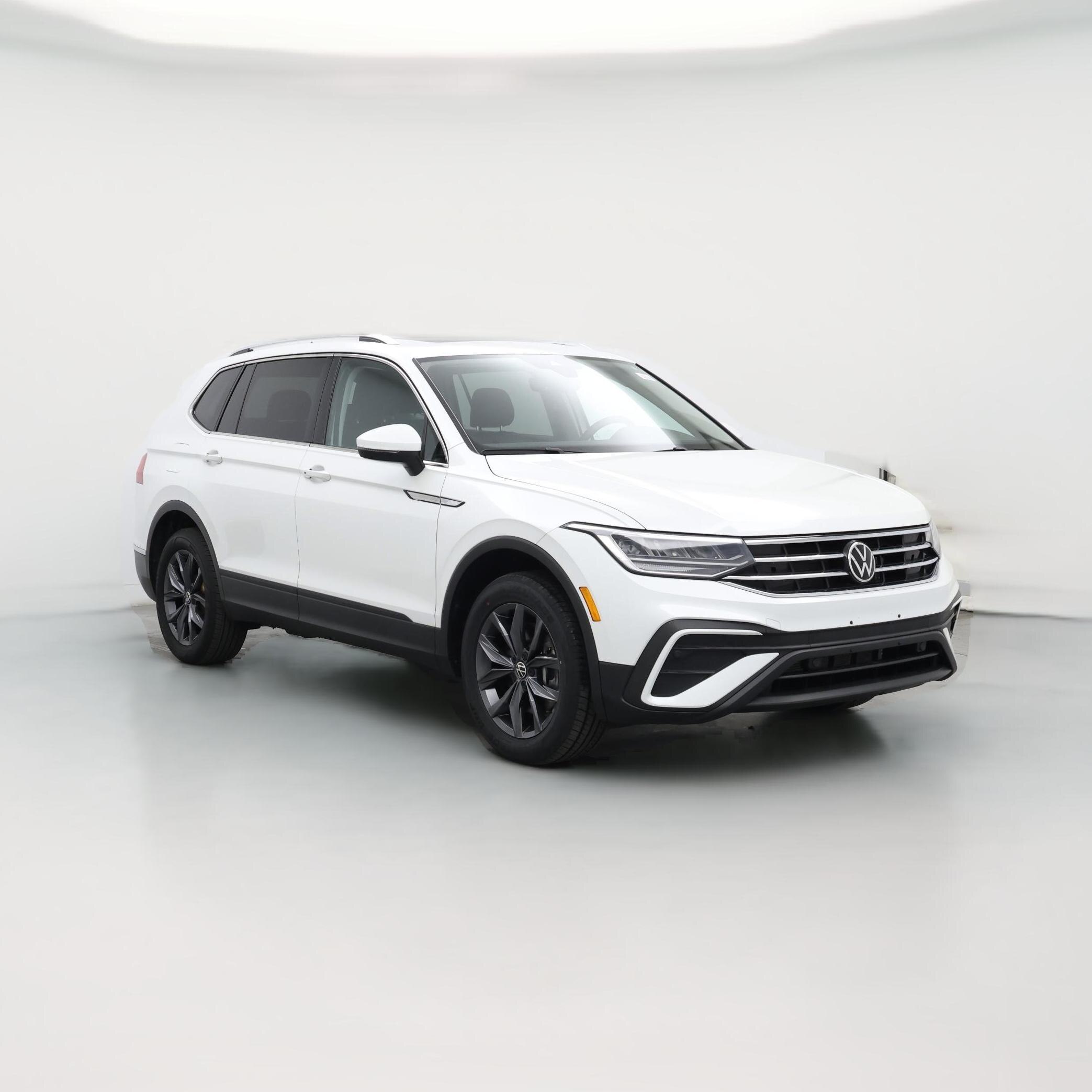 Thumbnail: 2023 Volkswagen Tiguan - 1