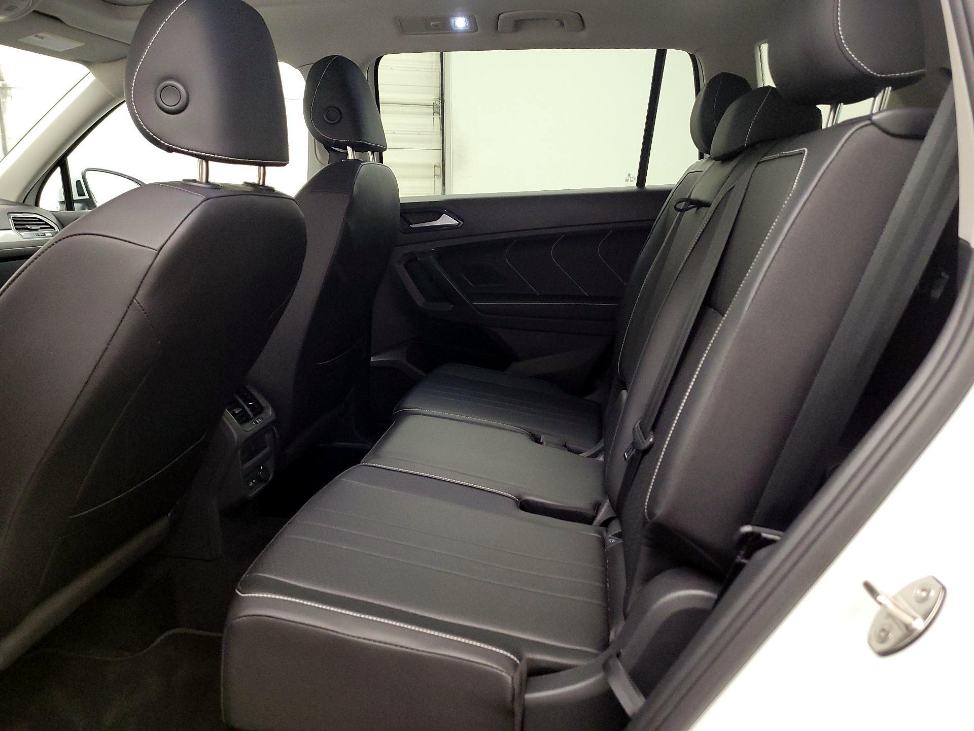 Thumbnail: 2023 Volkswagen Tiguan - 19