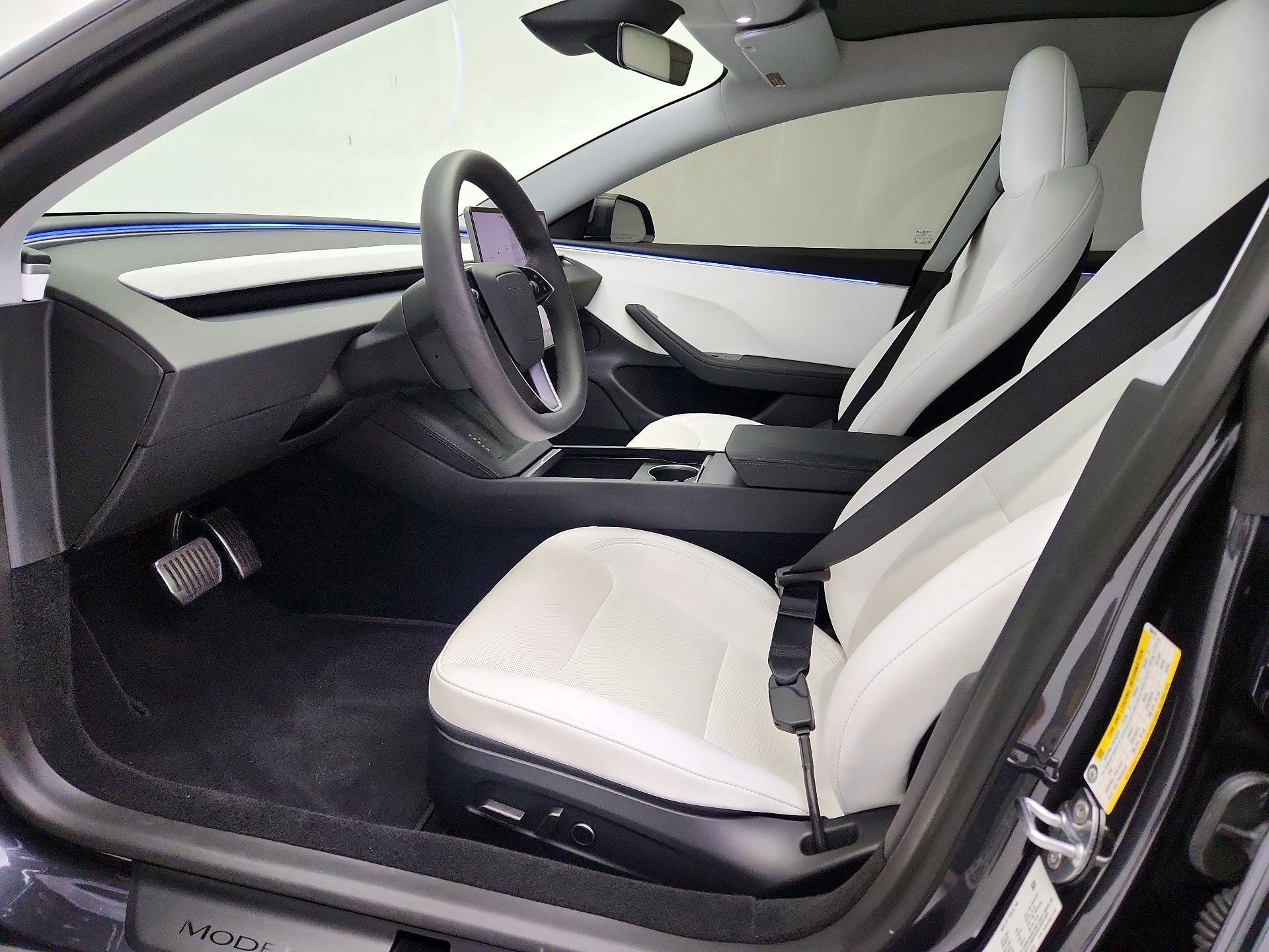 Thumbnail: 2025 Tesla Model 3 - 11