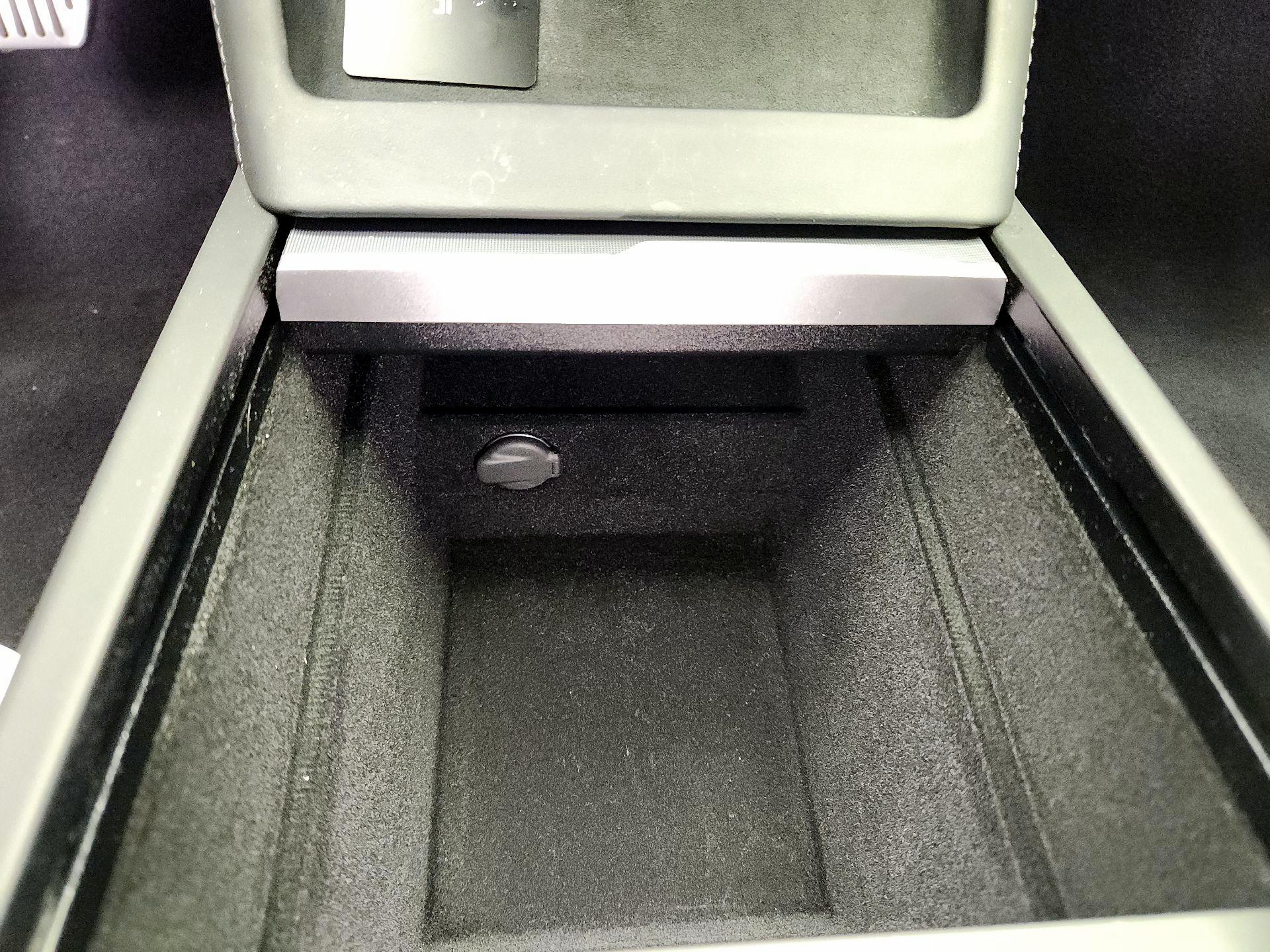 Thumbnail: 2025 Tesla Model 3 - 19