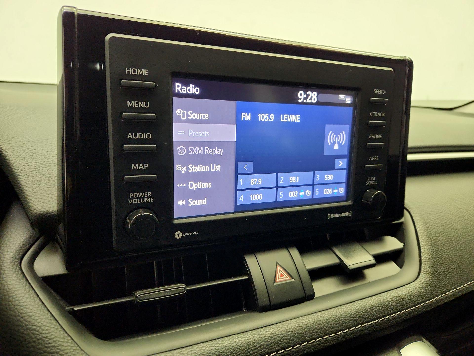 Thumbnail: 2021 Toyota RAV4 - 15