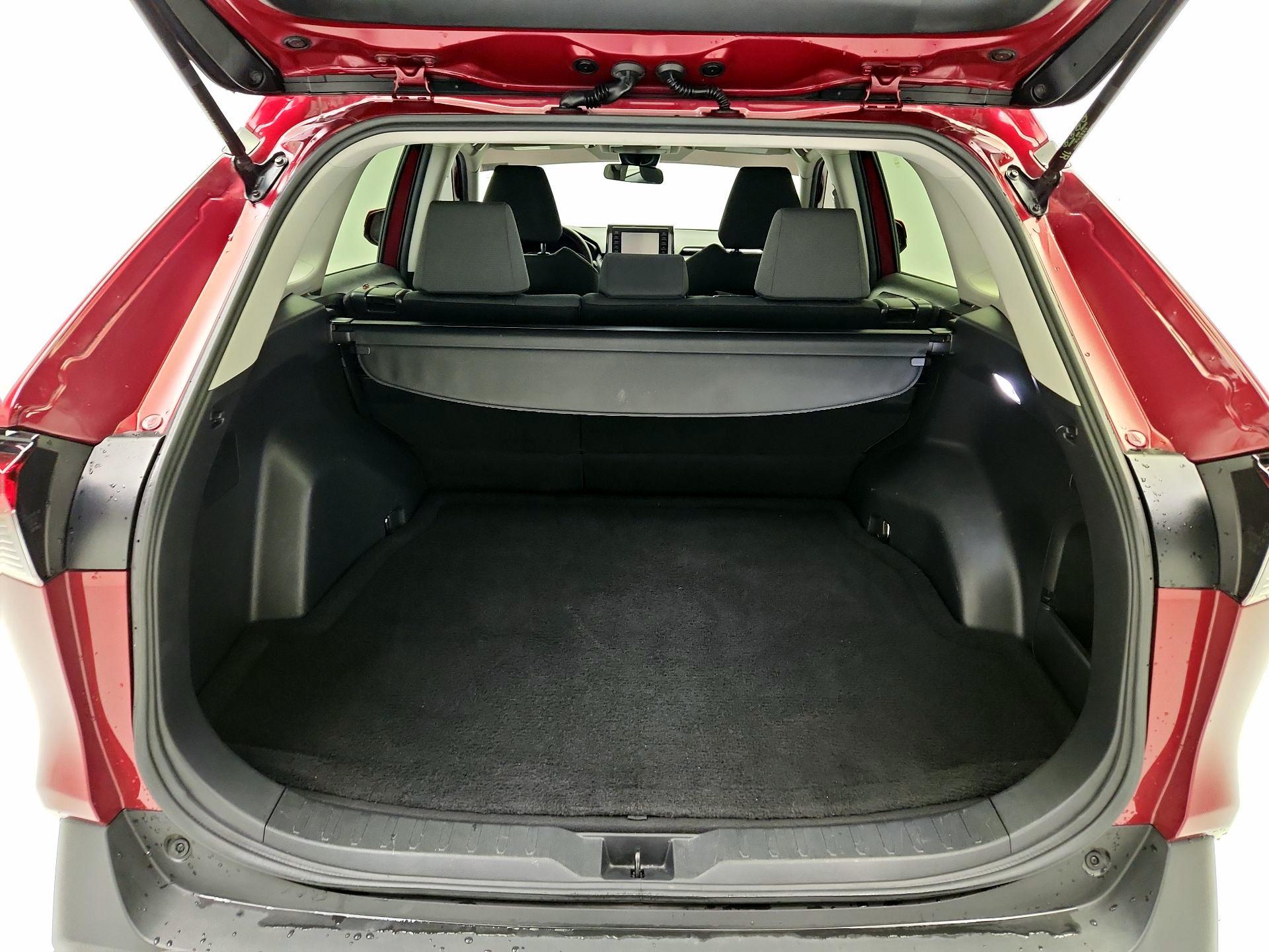 Thumbnail: 2021 Toyota RAV4 - 20