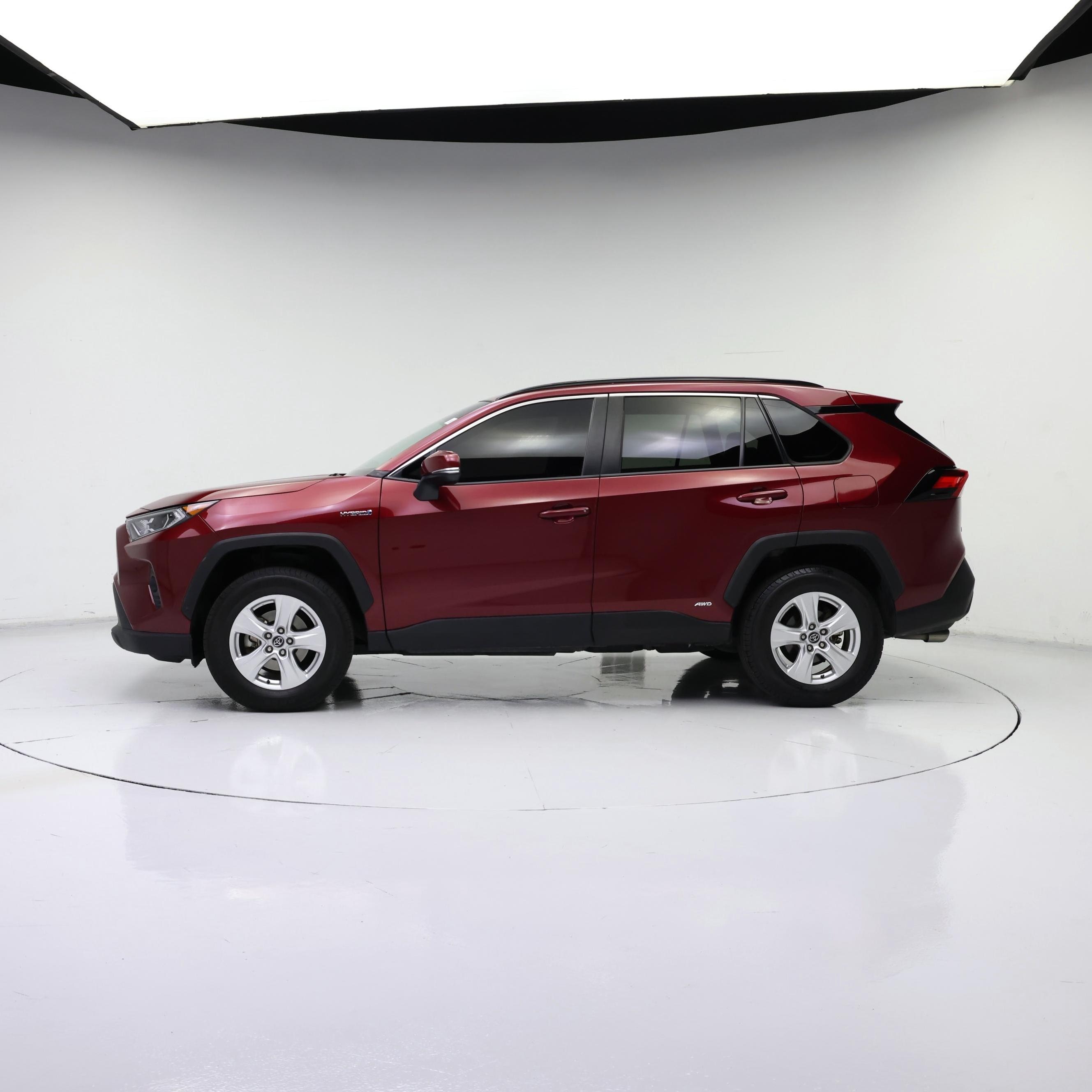Thumbnail: 2021 Toyota RAV4 - 3