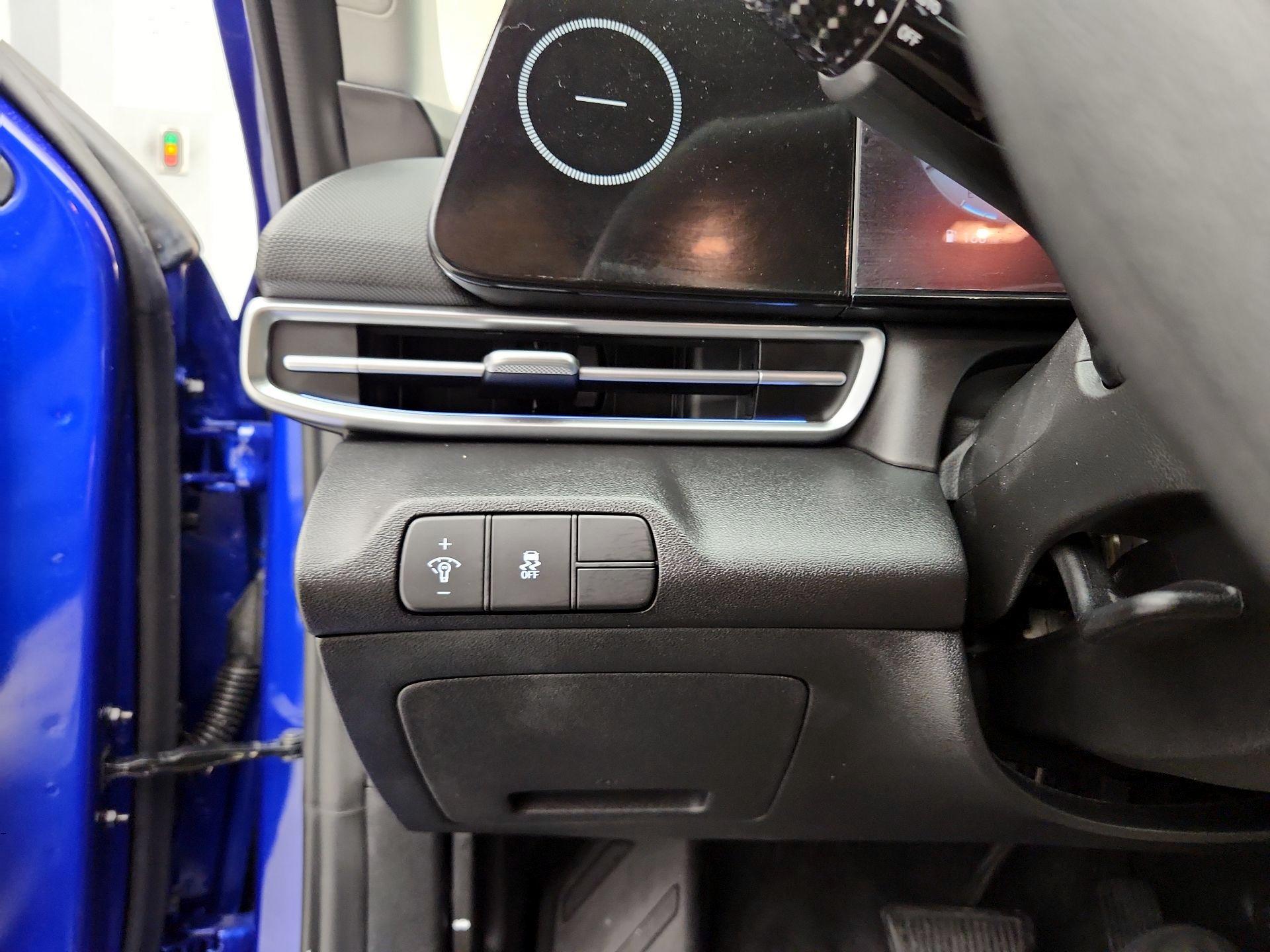 Thumbnail: 2024 Hyundai Elantra - 13