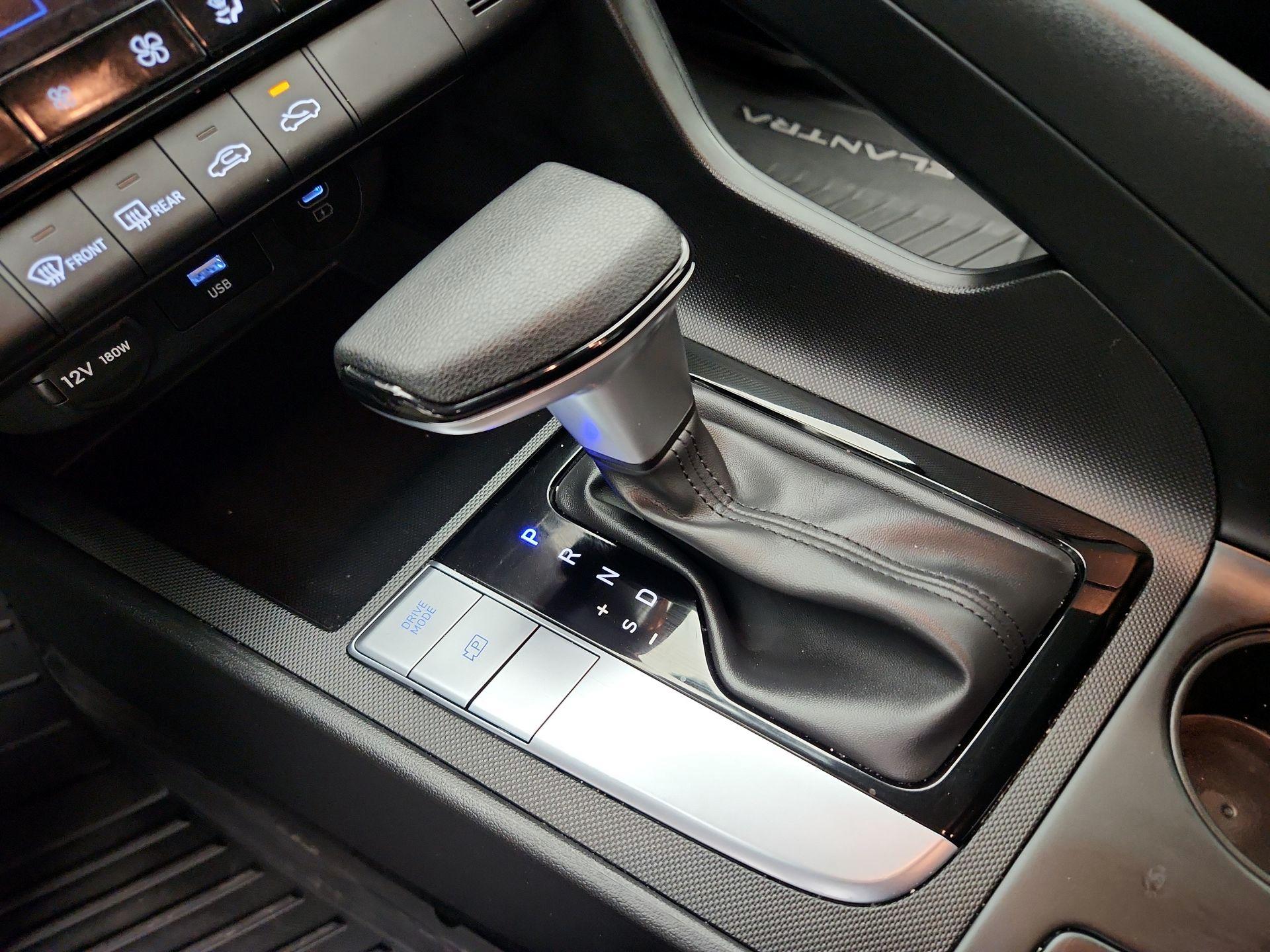 Thumbnail: 2024 Hyundai Elantra - 18