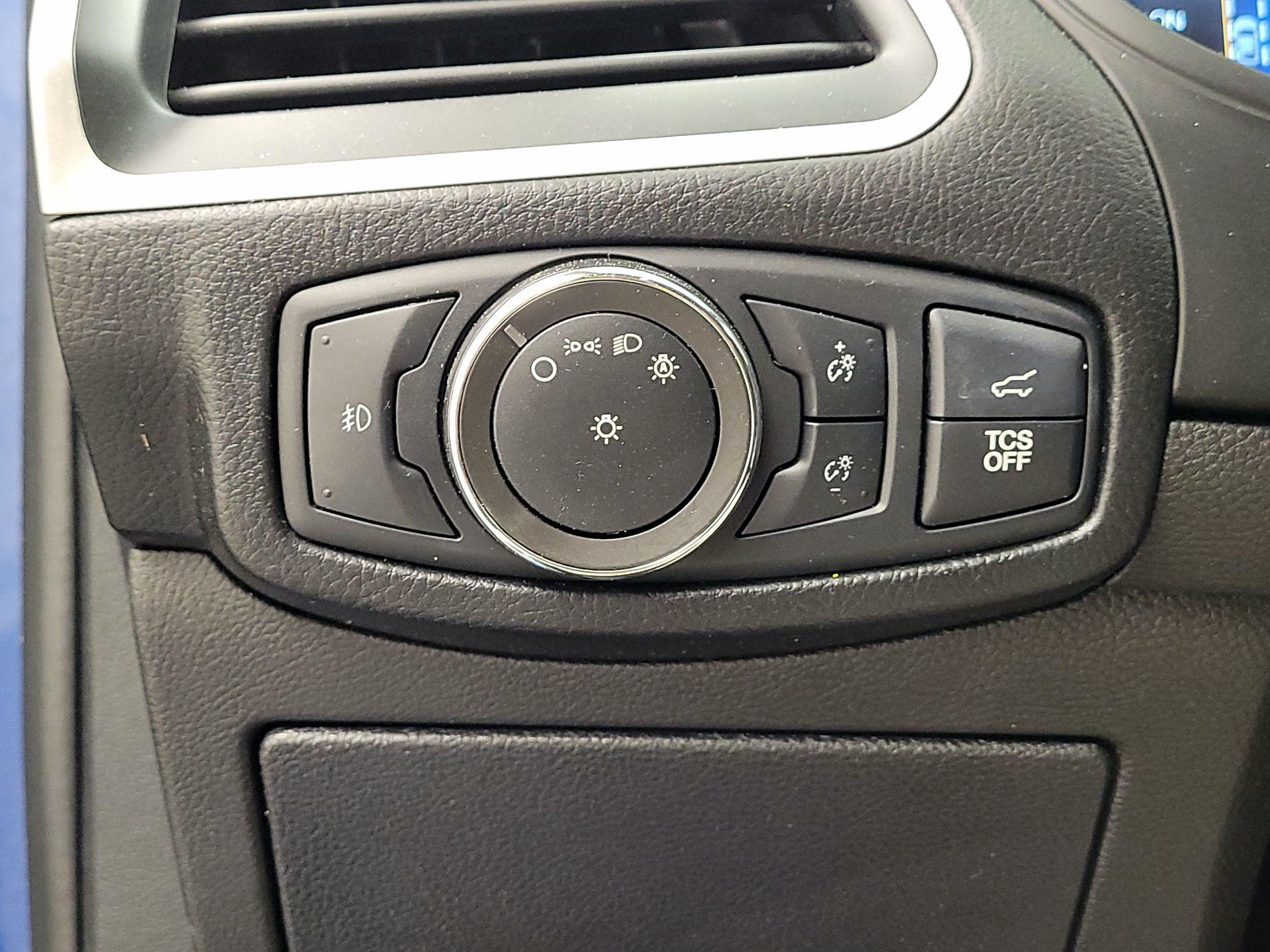 Thumbnail: 2022 Ford Edge - 13