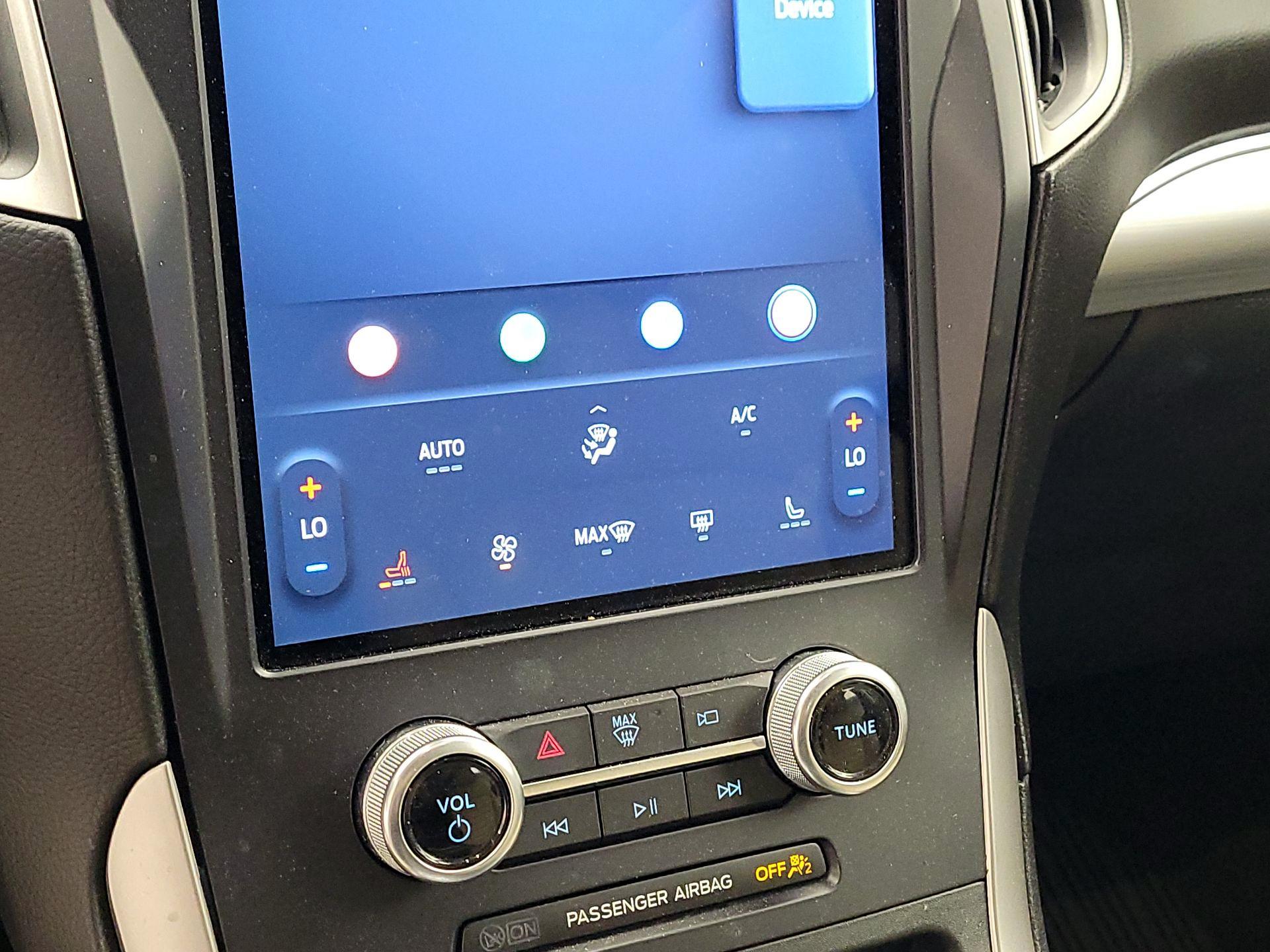 Thumbnail: 2022 Ford Edge - 16